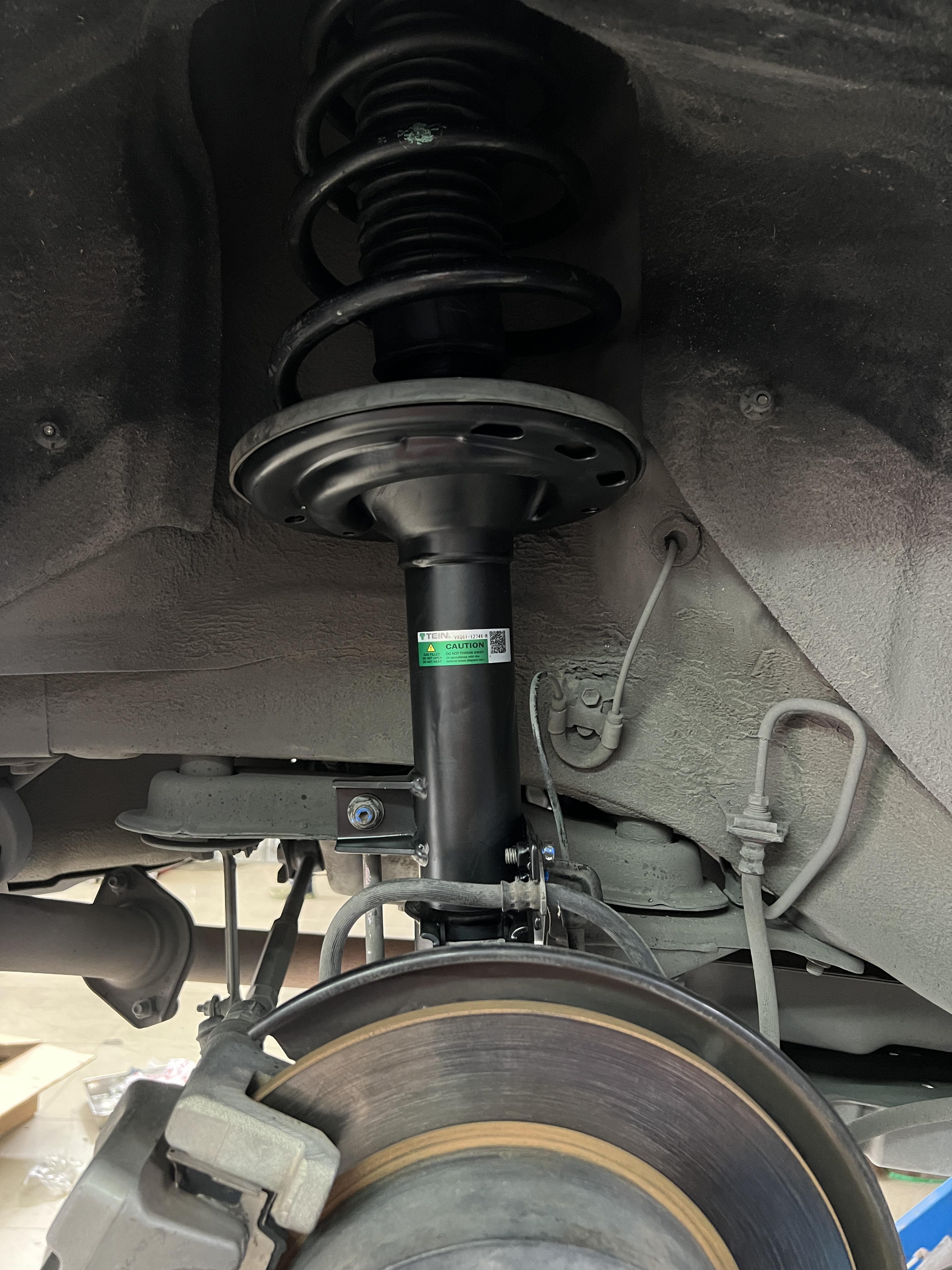 TOYOTA CAMRY ACV50 เปลี่ยนโช้คอัพ ใช้งานประจำวัน ซ่อมบำรุงช่วงล่าง [+] TEIN ENDURA PRO BASIC พร้อมอะไหล่ครบชุด [+] ปีกนกล่าง ตรงรุ่น Location : https://goo.gl/maps/HrNUAZXPN94KvxZ98? รถยนต์มีปัญหาไม่รู้ต้องแก้ตรงไหน ทางเรายินดี ตรวจหาปัญหาและหาวิธีแก้ บอกลูกค้าก่อนลงมือทำเสมอด้วยราคาเป็นธรรม เวลาบริการ วันจันทร์-วันอาทิตย์ 09:00 น. - 17.30 น. #TeinEnduraproBasic #TEIN #toyotacamry #โช้คอัพ #ช่วงล่าง #โช๊ค #ยางรถยนต์