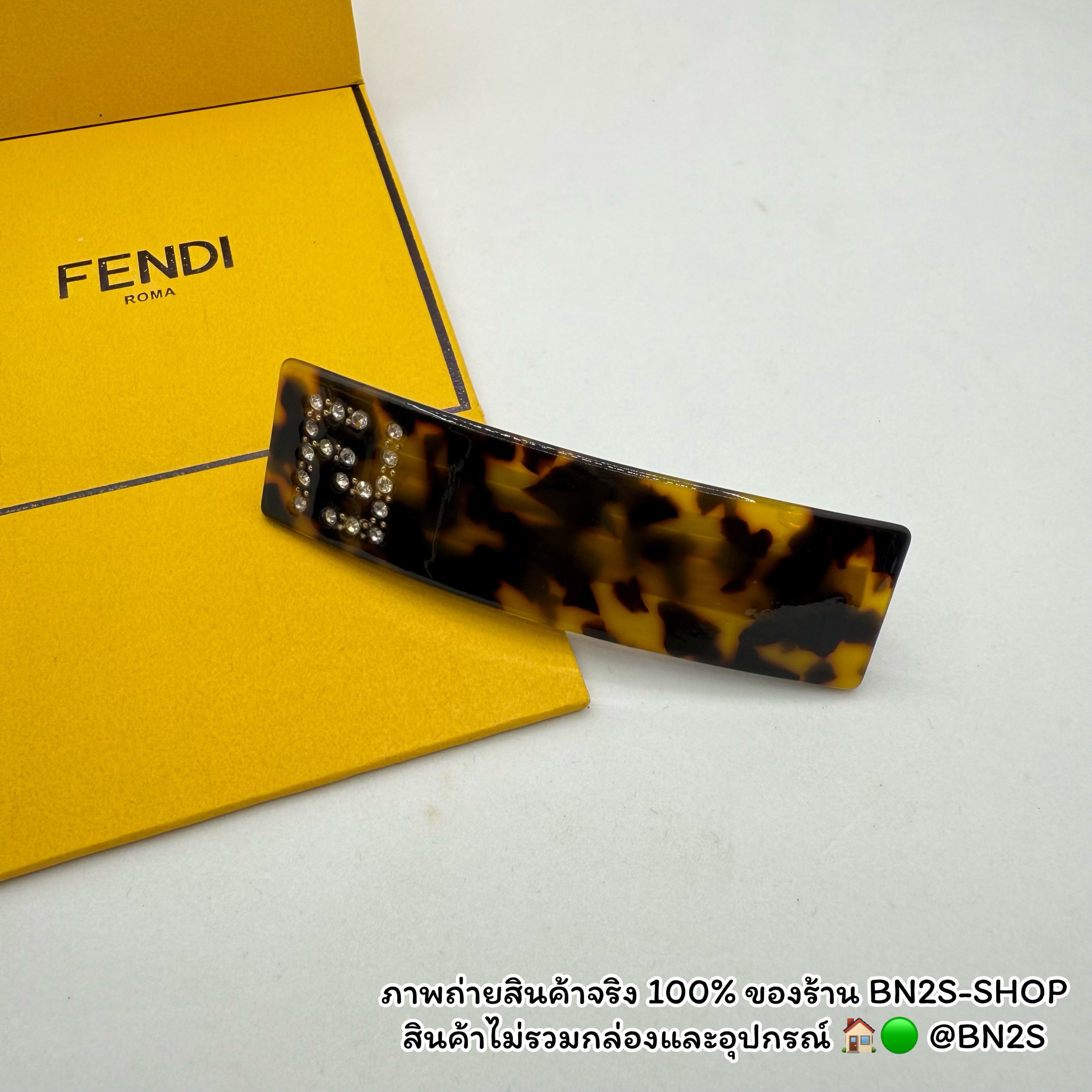 สีน้ำตาล | Fendi กิ๊บหนีบผมอะคลิลิค แบบสปริง มีสองสี พร้อมส่งในไทย