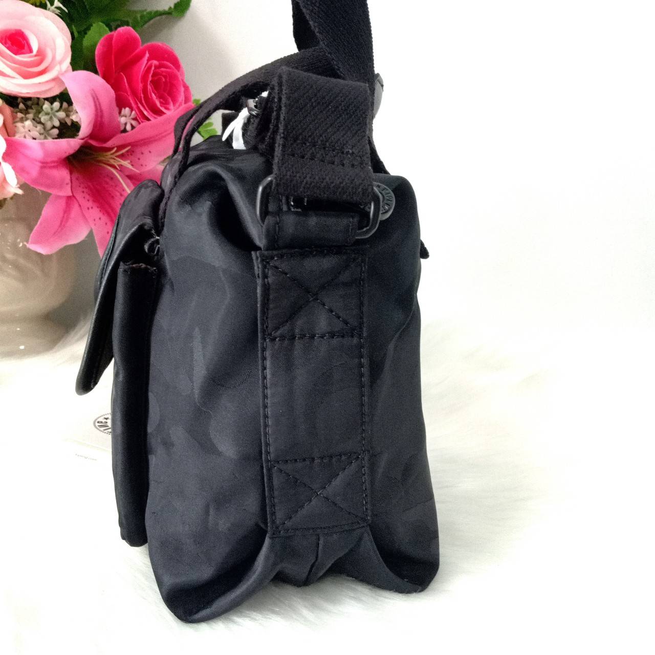 KIPLING BRYNNE Satin Camo กระเป๋าถือ สะพายข้าง