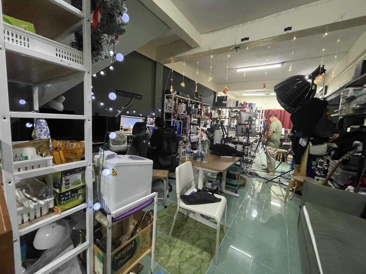 ขายอาคาร 15 ตารางวา 3 ชั้นต่อเติมเต็ม รามอินทรา671 เข้าซอย 150 เมตร ใกล้รถไฟฟ้า 200 เมตร(กม.6) 3นอน 3 น้ำ ใกล้ตลาด