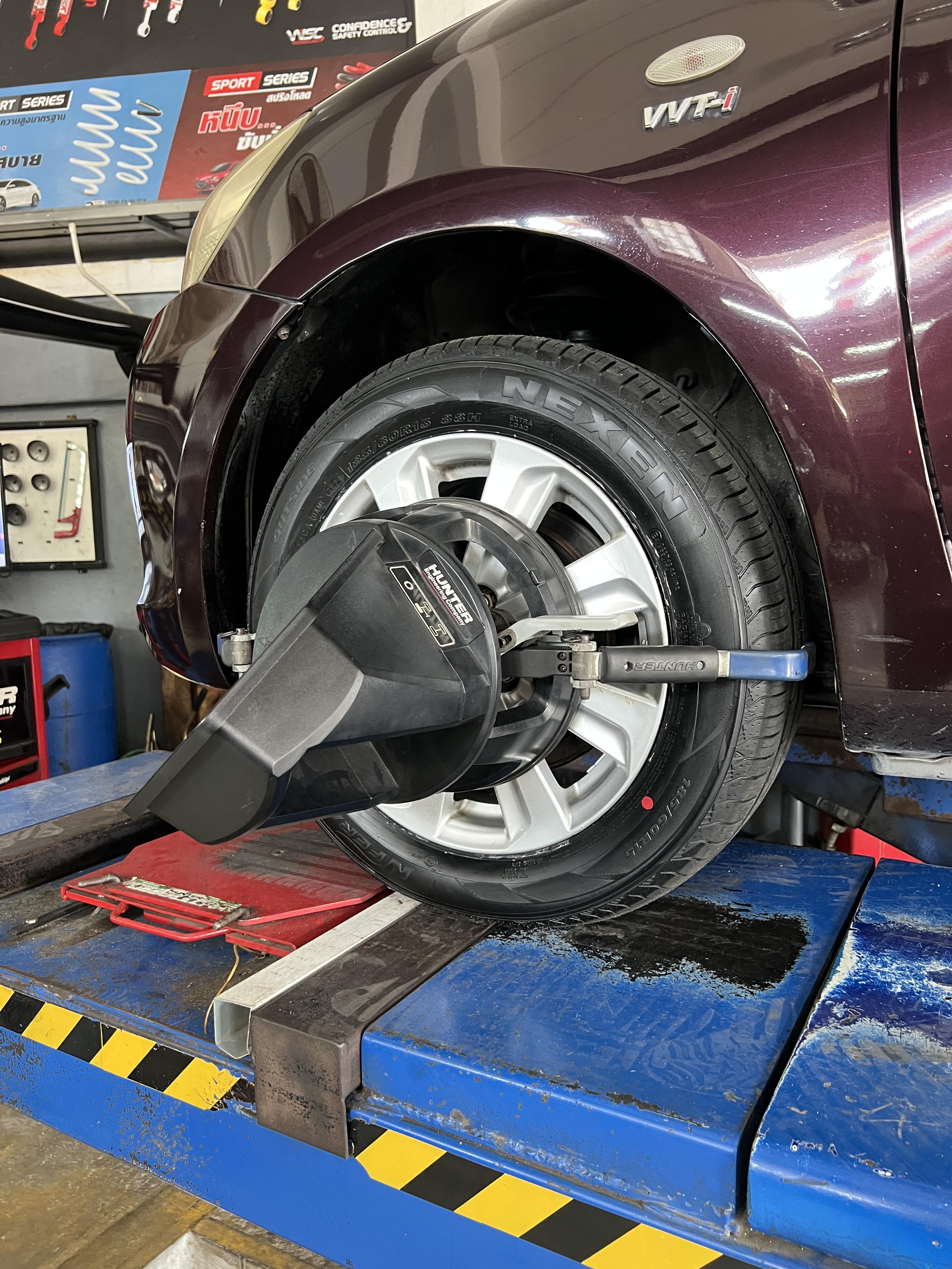 TOYOTA VIOS GEN2 เข้ารับบริการเปลี่ยนยางรถยนต์ [+] NEXEN SU1 185/60R15 #ถ่ายให้เป๊ะแชร์ให้ปังกับยางNexen #เส้นต่อไปใช้เน็กเซ็น #nexentirethailand #nexentire #ยางรถยนต์ *เฉาพาะ NEXEN Pirelli ประกันยาง 1 ปี หรือ 25,000 กม. บาด บวม เบียด แตก ระเบิด เปลี่ยนเส้นใหม่ ครับ *เพื่อความรวดเร็วนัดหมายก่อนเข้ารับบริการครับ 𝙊𝙪𝙧 𝙎𝙚𝙧𝙫𝙞𝙘𝙚 บริการทางร้านเรารับทำอะไรบ้าง 👉มียางรถยนต์ทุกยี่ห้อให้เลือกซื้อ 👉โช้คอัพ สปริง 👉เช็คช่วงล่าง แก้ปัญหาให้ตรงจุด 👉ติดตั้งยางแบบไร้รอย 100% 👉บริการสลับยาง ตามอายุ 👉บริการล้างลิ้นปีกผีเสื้อ 👉บริการเช็คระยะรถยนต์ 👉เปลี่ยนถ่ายของเหลวทั้งระบบ 👉ตั้งศูนย์ด้วยเครื่อง HUNTER นำเข้าจาก USA สอบถามข้อมูลเพิ่มเติม หรือนัดหมายเข้ารับบริการ ☎️ : 08-6569-1915 ☎️ : 08-6544-5963 Line id : @88rw Facebook : https://www.facebook.com/88rwtire Location : https://goo.gl/maps/HrNUAZXPN94KvxZ98? #รถยนต์มีปัญหาไม่รู้ต้องแก้ตรงไหน ทางเรายินดี ตรวจหาปัญหาและหาวิธีแก้ บอกลูกค้าก่อนลงมือทำเสมอราคาเป็นธรรม #nexentires