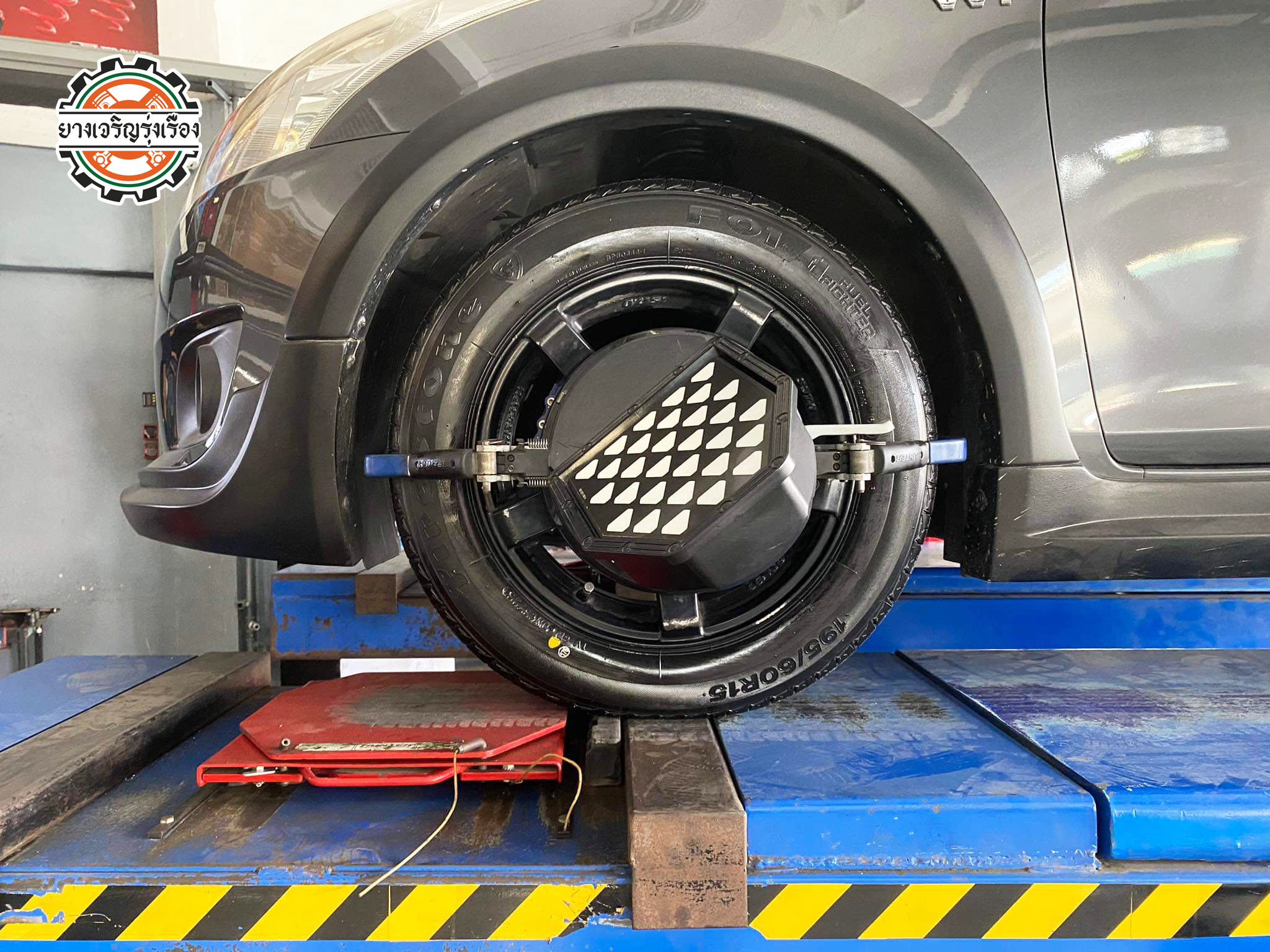 SUZUKI SWIFT เปลี่ยนยางเน้นใช้งานประจำวัน คุณภาพเยี่ยม มีประกัน [+] FIRESTONE F01 88V [+] ขนาด 195/60R15 𝙊𝙪𝙧 𝙎𝙚𝙧𝙫𝙞𝙘𝙚 บริการทางร้าน เรารับทำอะไรบ้าง 🔧 ติดตั้งยางแบบไร้รอย 100% 🔧 บริการสลับยาง ตามอายุ 🔧 มียางรถยนต์ทุกยี่ห้อให้เลือกซื้อ 🔧 เช็คช่วงล่าง แก้ปัญหาให้ตรงจุด 🔧 บริการล้างลิ้นปีกผีเสื้อ 🔧 บริการเช็คระยะรถยนต์ 🔧 เปลี่ยนถ่ายของเหลวทั้งระบบ 🔧 ตั้งศูนย์ด้วยเครื่อง HUNTER นำเข้าจาก USA สอบถามข้อมูลเพิ่มเติม หรือนัดหมายเข้ารับบริการ Tel : 08-6569-1915 Tel : 08-6544-5963 Line id : @88rw Tiktok : https://www.tiktok.com/@88rwycrr Youtube : https://youtube.com/@88rw Facebook : https://www.facebook.com/88rwtire Location : https://goo.gl/maps/HrNUAZXPN94KvxZ98?coh=178573&entry=tt #รถยนต์มีปัญหาไม่รู้ต้องแก้ตรงไหน ทางเรายินดี ตรวจหาปัญหาและหาวิธีแก้ บอกลูกค้าก่อนลงมือทำเสมอราคาเป็นธรรมไม่เอาเปรียบ สบายใจคุณลูกค้า ---------------------------------- ดูแลให้คำปรึกษาทุกปัญหาคาใจ ไม่ทิ้งลูกค้า มีบริการหลังการขาย 【ให้ผู้เชี่ยวชาญของเรา ดูแลรถคุณ】 ร้านยางเจริญรุ่งเรือง ยินดีต้อนรับครับ #ยางรถยนต์ #Firestone #F01