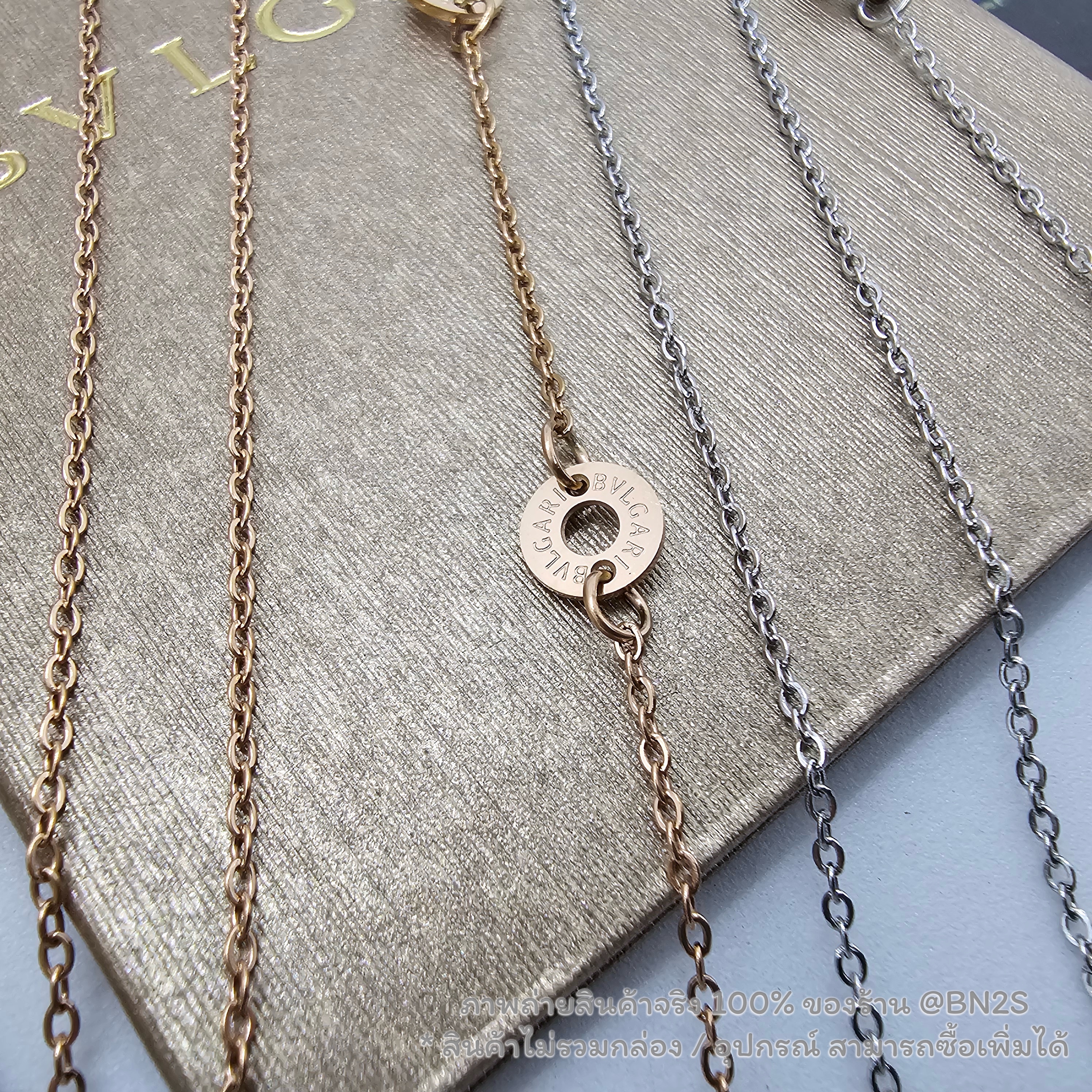 สีเงิน | Bulgari Save The Children Necklace สร้อยคอบูการี แบบเดียวกับลิซ่าใส่ จี้เซรามิสีดำ อะไหล่เงิน / พิงค์โกลด์ปรับสายได้ ไม่รวมกล่อง อุปกรณ์