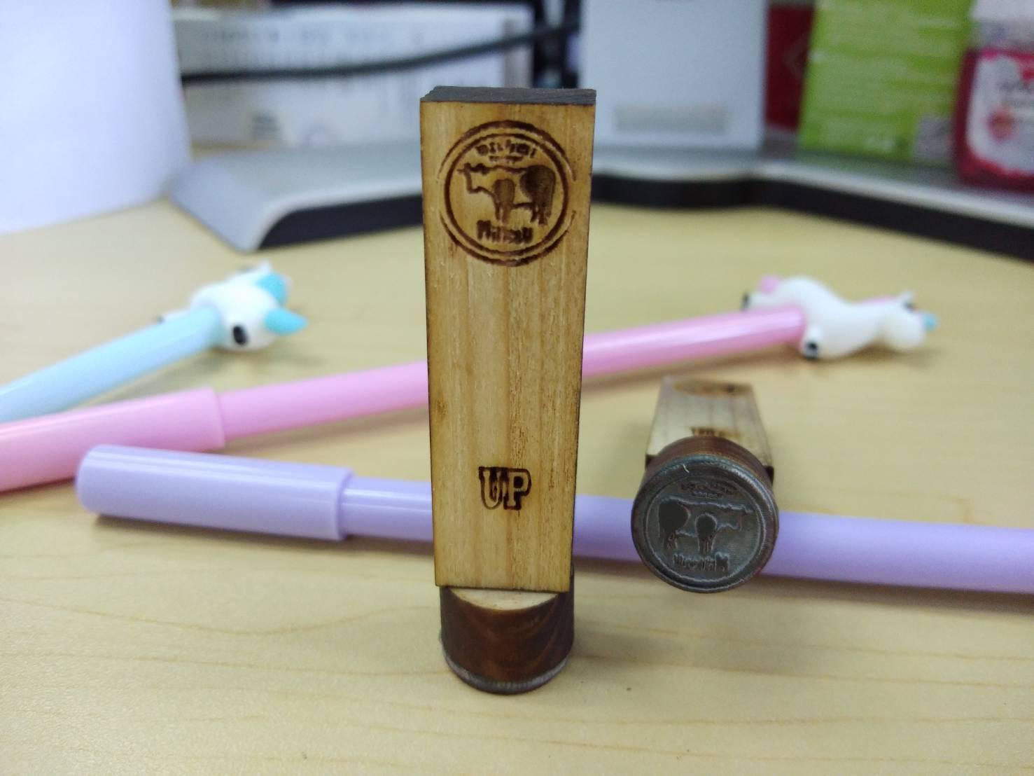 ✨รับทำตรายางด้ามไม้ เลเซอร์✨ออกแบบฟรี ตรายาง ตรายางร้านค้า ตรายางร้าน คุณภาพคมชัด ราคาถูก ตราปั้ม ตราประทับ