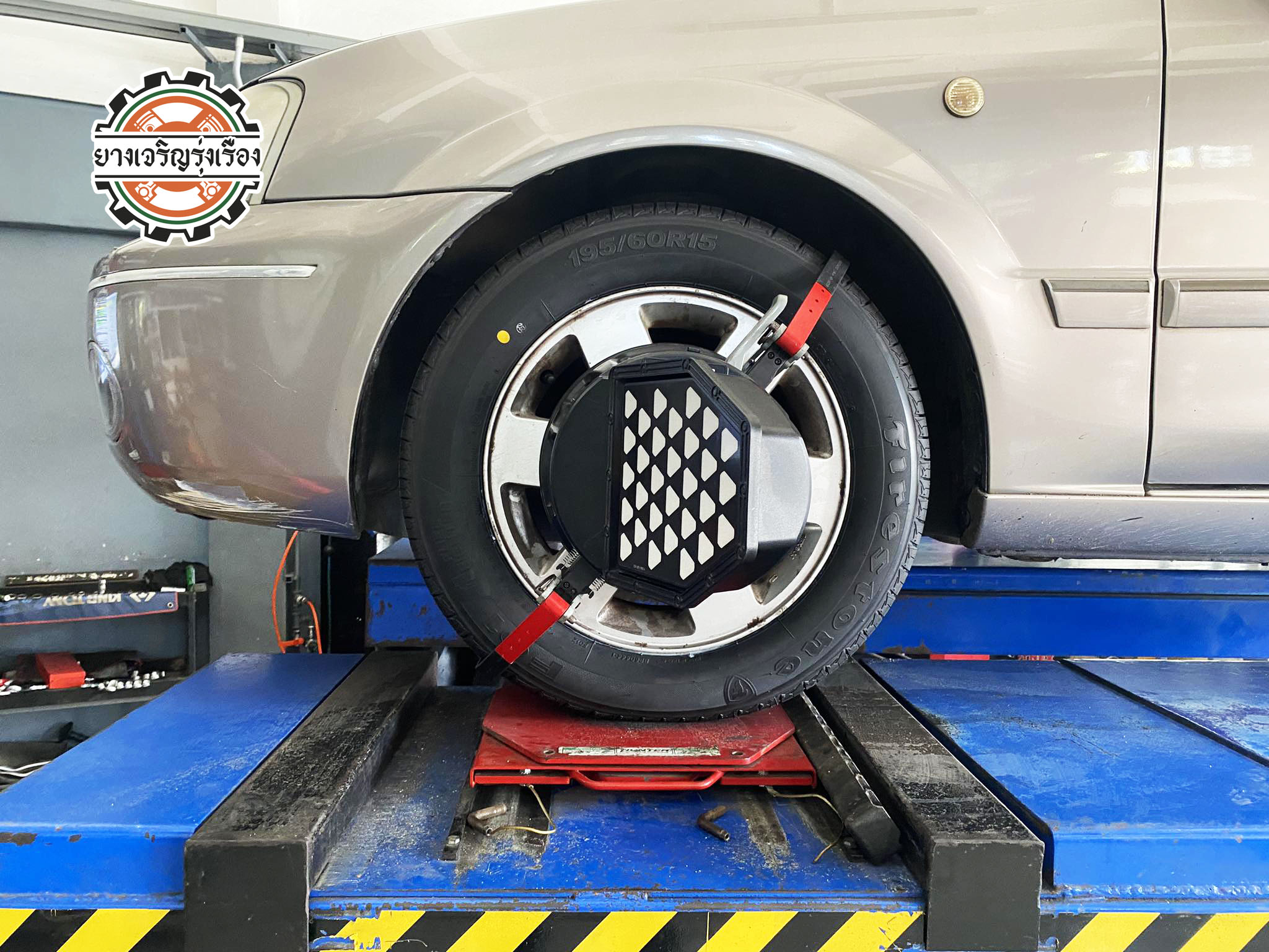 FORD TIERRA เข้ารับบริการเปลี่ยนยางรถยนต์ เน้นใช้งานประจำวัน FIRESTONE F01 ขนาด 195/60R15 𝙊𝙪𝙧 𝙎𝙚𝙧𝙫𝙞𝙘𝙚 บริการทางร้านเรารับทำอะไรบ้าง 🔧 ติดตั้งยางแบบไร้รอย 100% 🔧 บริการสลับยาง ตามอายุ 🔧 มียางรถยนต์ทุกยี่ห้อให้เลือกซื้อ 🔧 เช็คช่วงล่าง แก้ปัญหาให้ตรงจุด 🔧 บริการล้างลิ้นปีกผีเสื้อ 🔧 บริการเช็คระยะรถยนต์ 🔧 เปลี่ยนถ่ายของเหลวทั้งระบบ 🔧 ตั้งศูนย์ด้วยเครื่อง HUNTER นำเข้าจาก USA สอบถามข้อมูลเพิ่มเติม หรือนัดหมายเข้ารับบริการ Tel : 08-6569-1915 Tel : 08-6544-5963 Line id : @88rw Tiktok : https://www.tiktok.com/@88rwycrr Youtube : https://youtube.com/@88rw Facebook : https://www.facebook.com/88rwtire Location : https://goo.gl/maps/HrNUAZXPN94KvxZ98?coh=178573&entry=tt #รถยนต์มีปัญหาไม่รู้ต้องแก้ตรงไหน ทางเรายินดี ตรวจหาปัญหาและหาวิธีแก้ บอกลูกค้าก่อนลงมือทำเสมอราคาเป็นธรรมไม่เอาเปรียบ สบายใจคุณลูกค้า ---------------------------------- ดูแลให้คำปรึกษาทุกปัญหาคาใจ ไม่ทิ้งลูกค้า มีบริการหลังการขาย 【ให้ผู้เชี่ยวชาญของเรา ดูแลรถคุณ】 ร้านยางเจริญรุ่งเรือง ยินดีต้อนรับครับ ---------------------------------- #โช๊คอัพรถยนต์ #monroe #yss #kayaba #profender #ร้านยางเจริญรุ่งเรือง #นนทบุรี #งามวงศ์วาน #amsfix #บริการช่วงล่างรถยนต์ #ซ่อมบำรุงช่วงล่าง #เซทอัพโช๊คอัพรถยนต์