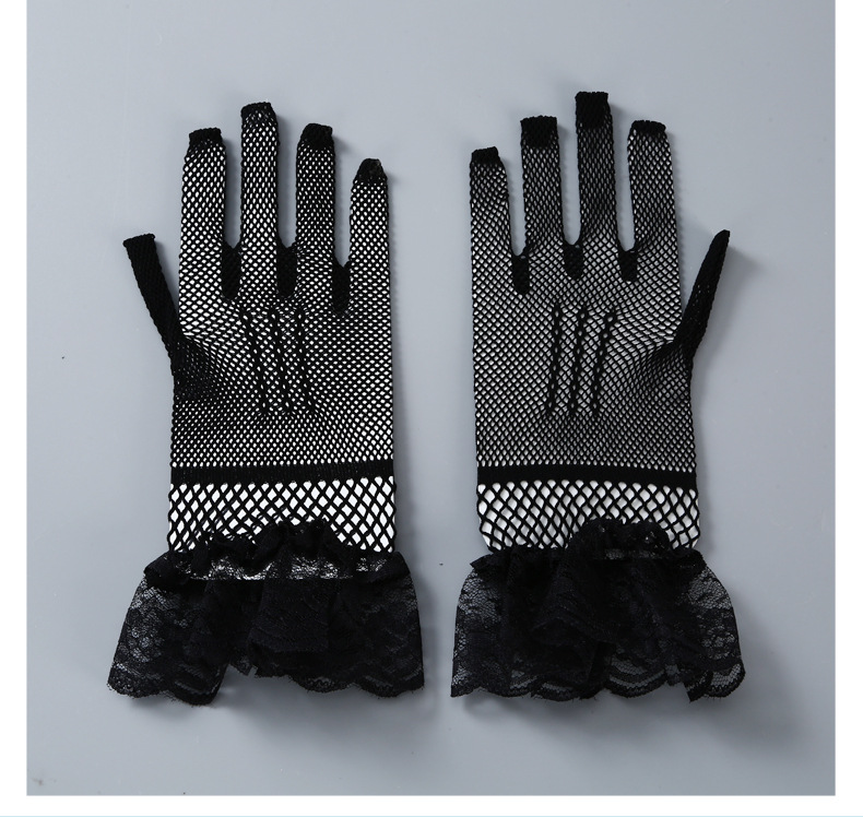 ถุงมือตาข่ายยืด ลูกไม้สีดำ ลายลูกไม้สวย เหมาะเด็กโตถึงผู้ใหญ่