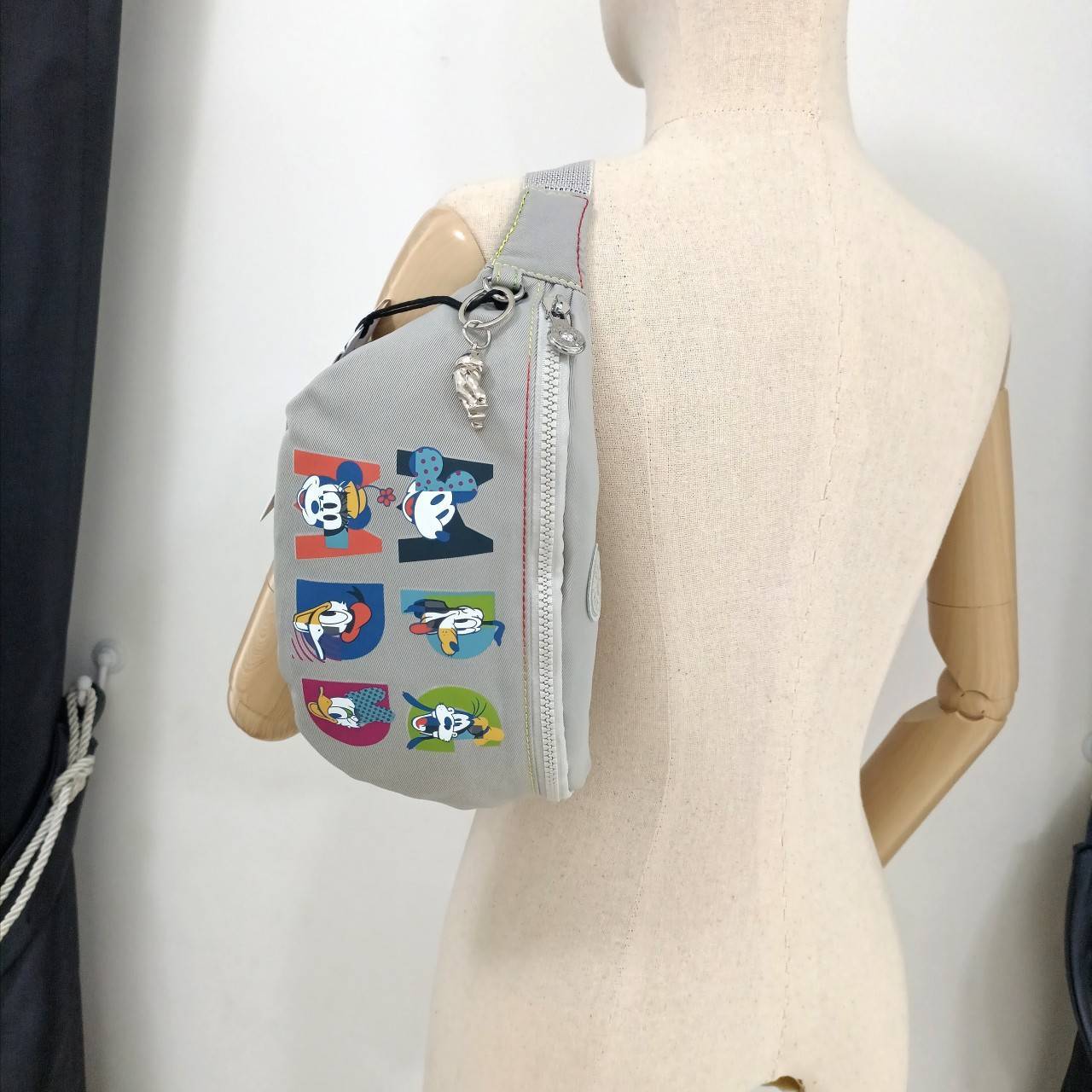 กระเป๋าคาดเอว คิปลิ้ง Kipling Fresh Disney's Mickey Mouse