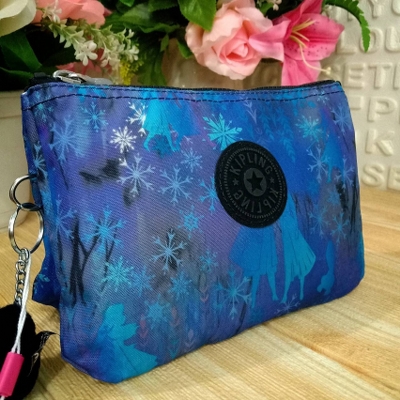 KIPLING กระเป๋าคล้องมือ FROZEN II Creativity Extra Large Pouch