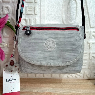 กระเป๋าสะพาย Kipling CROSSBODY BAG วินเทจอ่ะ