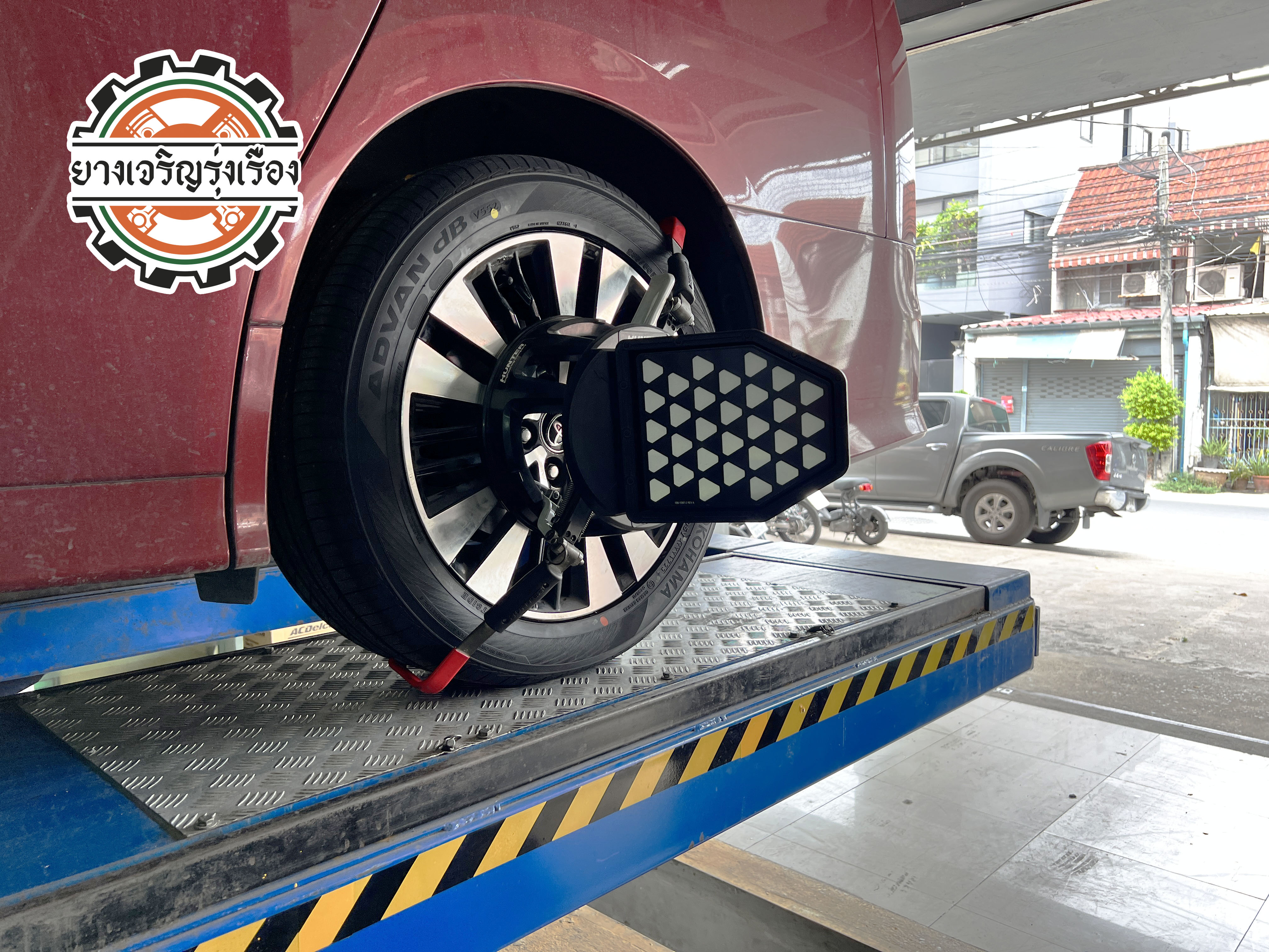 TOYOTA ALPHARDเข้ารับบริการเปลี่ยนยางรถยนต์ ขอยางคุณภาพเยี่ยม ผลิตญึ่ปุ่น ☄️YOKOHAMA ADVAN dB ขนาด 235/50R18 𝙊𝙪𝙧 𝙎𝙚𝙧𝙫𝙞𝙘𝙚 บริการทางร้านเรารับทำอะไรบ้าง 🔧 ติดตั้งยางแบบไร้รอย 100% 🔧 บริการสลับยาง ตามอายุ 🔧 มียางรถยนต์ทุกยี่ห้อให้เลือกซื้อ 🔧 เช็คช่วงล่าง แก้ปัญหาให้ตรงจุด 🔧 บริการล้างลิ้นปีกผีเสื้อ 🔧 บริการเช็คระยะรถยนต์ 🔧 เปลี่ยนถ่ายของเหลวทั้งระบบ 🔧 ตั้งศูนย์ด้วยเครื่อง HUNTER นำเข้าจาก USA สอบถามข้อมูลเพิ่มเติม หรือนัดหมายเข้ารับบริการ Tel : 08-6569-1915 Tel : 08-6544-5963 Line id : @88rw Tiktok : https://www.tiktok.com/@88rwycrr Youtube : https://youtube.com/@88rw Facebook : https://www.facebook.com/88rwtire Location : https://goo.gl/maps/HrNUAZXPN94KvxZ98?coh=178573&entry=tt #รถยนต์มีปัญหาไม่รู้ต้องแก้ตรงไหน ทางเรายินดี ตรวจหาปัญหาและหาวิธีแก้ บอกลูกค้าก่อนลงมือทำเสมอราคาเป็นธรรมไม่เอาเปรียบ สบายใจคุณลูกค้า ---------------------------------- ดูแลให้คำปรึกษาทุกปัญหาคาใจ ไม่ทิ้งลูกค้า มีบริการหลังการขาย 【ให้ผู้เชี่ยวชาญของเรา ดูแลรถคุณ】 ร้านยางเจริญรุ่งเรือง ยินดีต้อนรับครับ ---------------------------------- #โช๊คอัพรถยนต์ #monroe #yss #kayaba #profender #ร้านยางเจริญรุ่งเรือง #นนทบุรี #งามวงศ์วาน #amsfix #บริการช่วงล่างรถยนต์ #ซ่อมบำรุงช่วงล่าง #เซทอัพโช๊คอัพรถยนต์