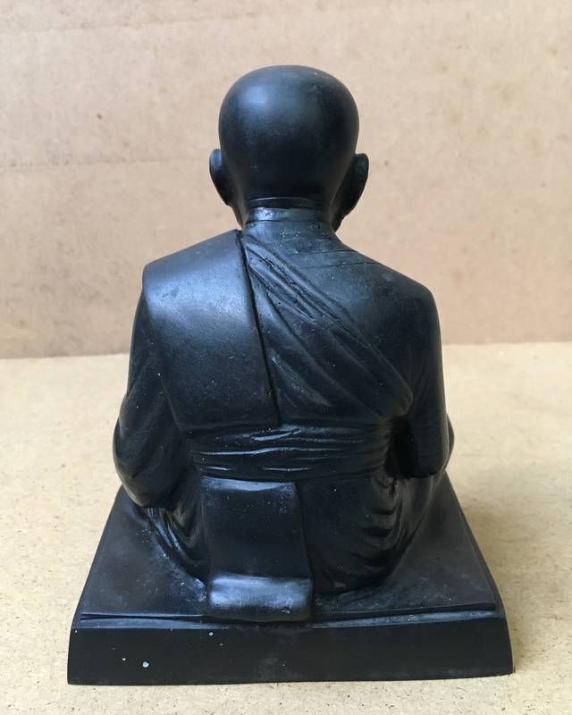 พระบูชาหลวงพ่อทวด วัดช้างให้ จังหวัดปัตตานี เนื้อทองเหลืองรมดำ พ.ศ.๒๕๒๙ หน้าตัก ๔ นิ้ว พร้อมบัตรรับรองพระแท้