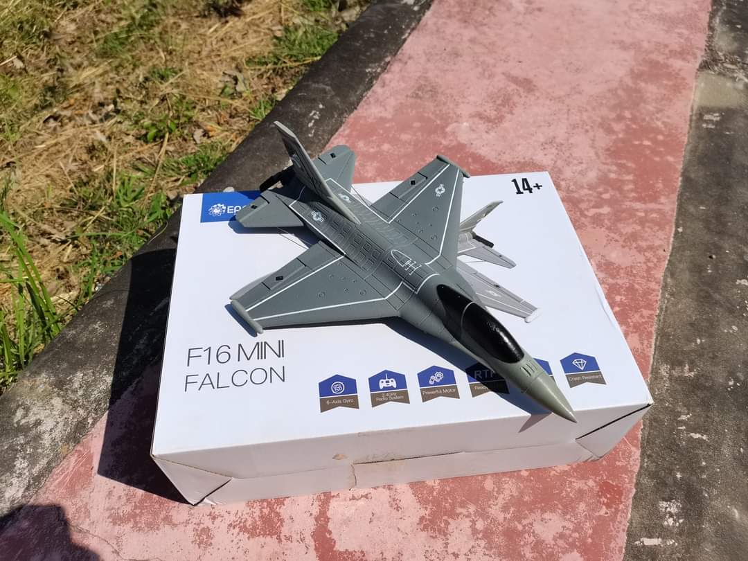 เครื่องบินบังคับวิทยุ Eachine Mini F16 Falcon 365mm Wingspan EPP 2.4G 6-Axis One Key Return Aerobatic RC Airplane