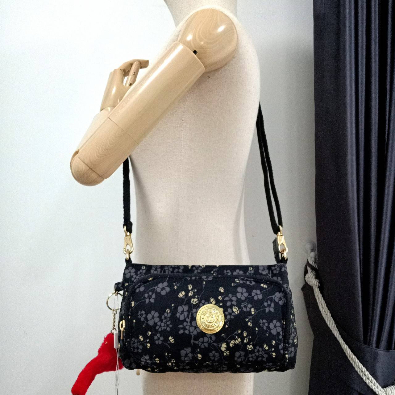 กระเป๋าสะพาย Kipling คิปลิ้ง คิบลิง KIPLING Basic MYRTE Convertible bag