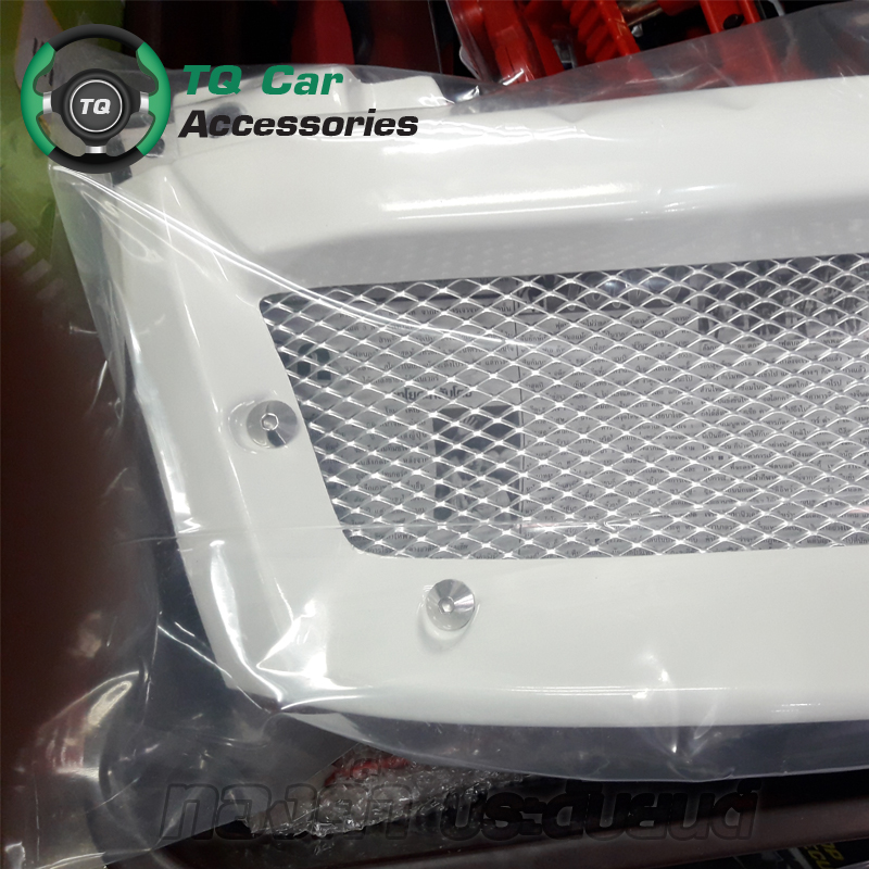 ช่องลมกันชนหน้ารถตู้Toyota Hiace Commuter Ventury ปี2014