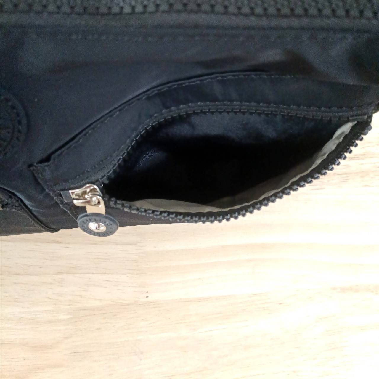 กระเป๋าคิปลิ้ง KIPLING กระเป๋าสะพายข้าง รุ่น Izellah