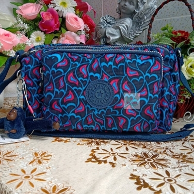 SALE! คิปลิ้ง Kipling กระเป๋าสะพายข้างReth