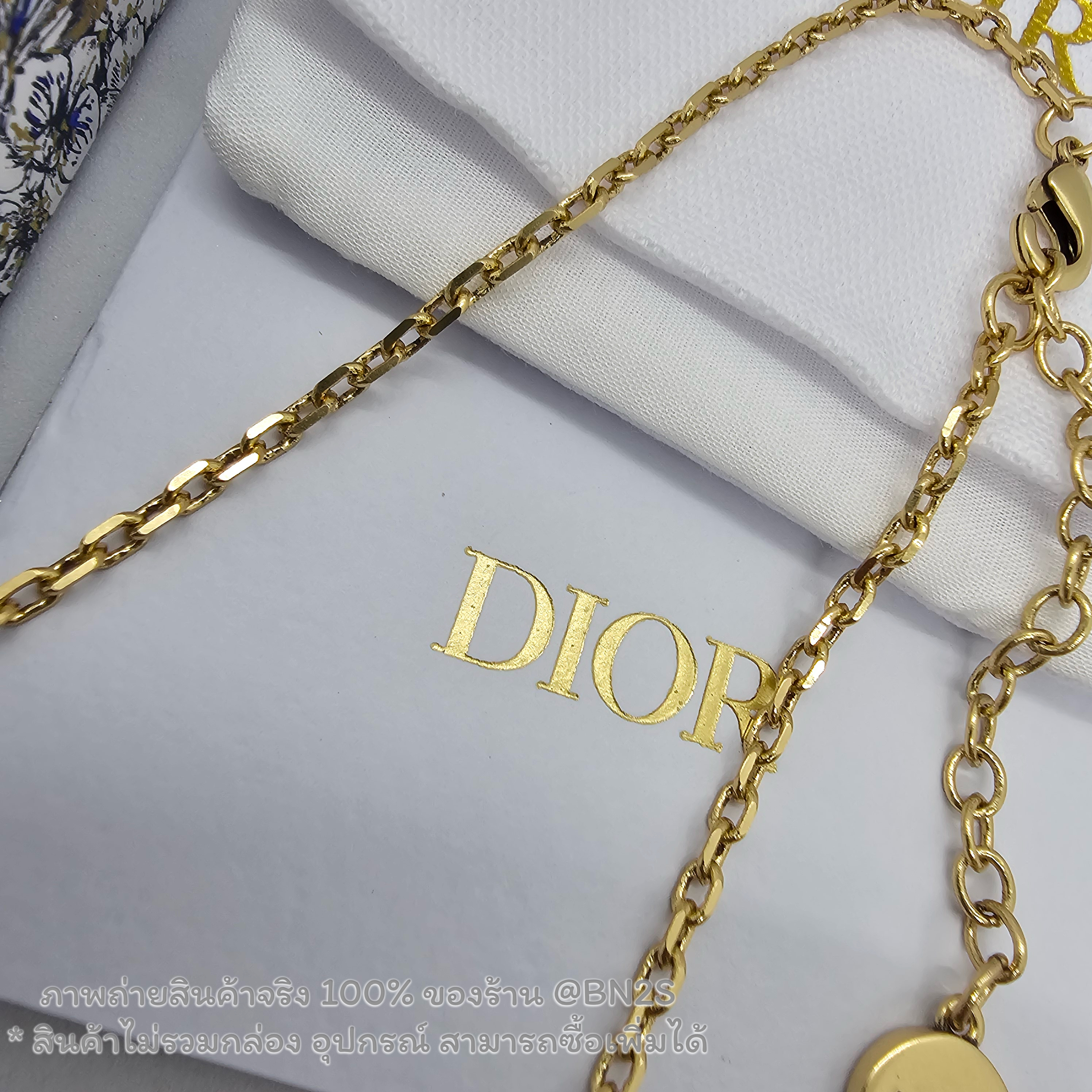 [ออริ] J'Adior Star Choker Chain Necklace Metal with Crystals and Faux Pearls สร้อยคอประดับไข่มุก โชว์โลโก้พร้อมคริสตัล เกรด ออริ 1:1 ฟรีถุงกระดาษ / ซองซิปล็อค