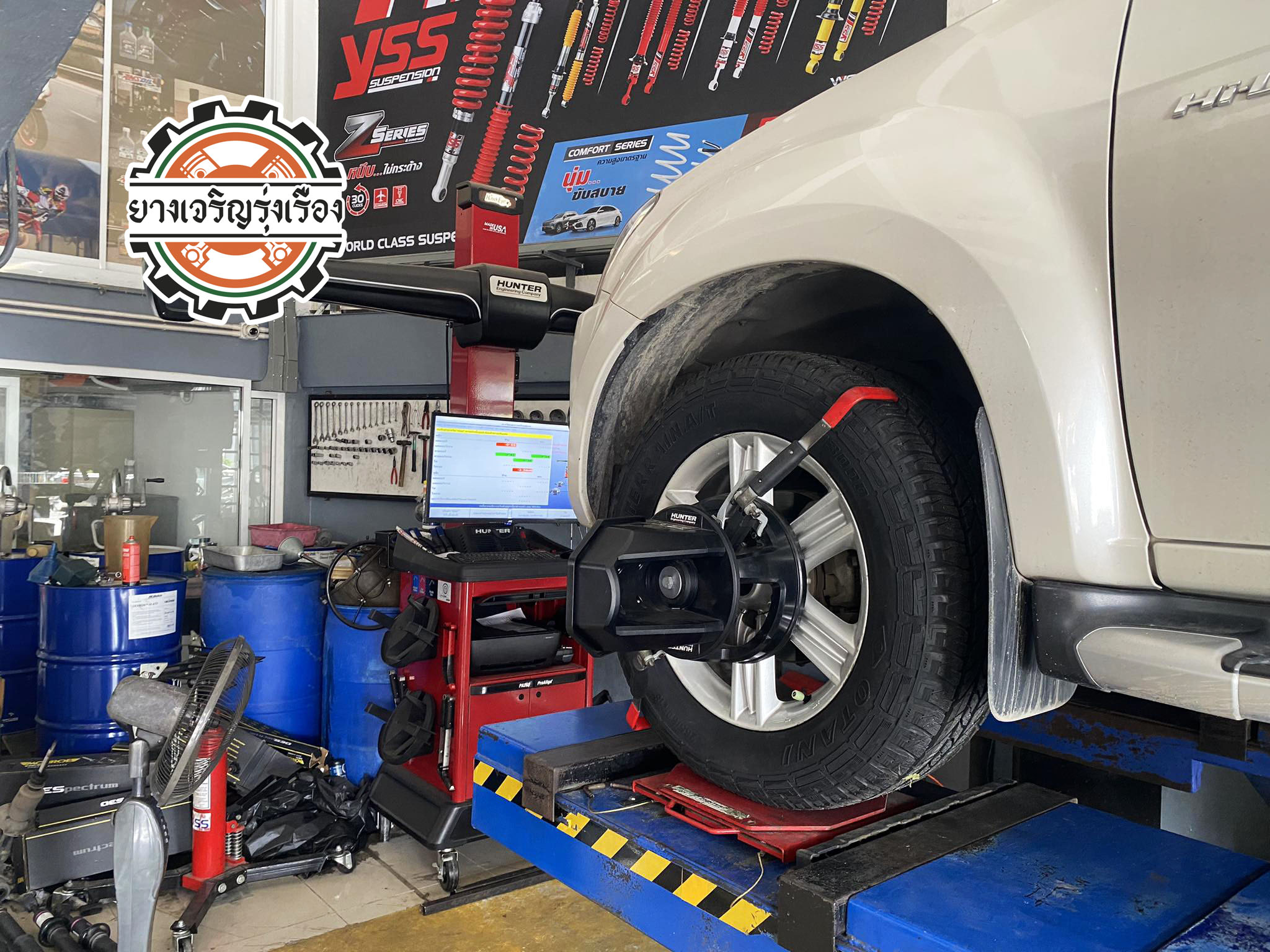 ISUZU DMAX เข้ารับบริการเปลี่ยนยางรถยนต์ เน้นราคาถูก ☄️OTANI SA3000 ขนาด 265/60R18 𝙊𝙪𝙧 𝙎𝙚𝙧𝙫𝙞𝙘𝙚 บริการทางร้านเรารับทำอะไรบ้าง 🔧 ติดตั้งยางแบบไร้รอย 100% 🔧 บริการสลับยาง ตามอายุ 🔧 มียางรถยนต์ทุกยี่ห้อให้เลือกซื้อ 🔧 เช็คช่วงล่าง แก้ปัญหาให้ตรงจุด 🔧 บริการล้างลิ้นปีกผีเสื้อ 🔧 บริการเช็คระยะรถยนต์ 🔧 เปลี่ยนถ่ายของเหลวทั้งระบบ 🔧 ตั้งศูนย์ด้วยเครื่อง HUNTER นำเข้าจาก USA สอบถามข้อมูลเพิ่มเติม หรือนัดหมายเข้ารับบริการ Tel : 08-6569-1915 Tel : 08-6544-5963 Line id : @88rw Tiktok : https://www.tiktok.com/@88rwycrr Youtube : https://youtube.com/@88rw Facebook : https://www.facebook.com/88rwtire Location : https://goo.gl/maps/HrNUAZXPN94KvxZ98?coh=178573&entry=tt #รถยนต์มีปัญหาไม่รู้ต้องแก้ตรงไหน ทางเรายินดี ตรวจหาปัญหาและหาวิธีแก้ บอกลูกค้าก่อนลงมือทำเสมอราคาเป็นธรรมไม่เอาเปรียบ สบายใจคุณลูกค้า ---------------------------------- ดูแลให้คำปรึกษาทุกปัญหาคาใจ ไม่ทิ้งลูกค้า มีบริการหลังการขาย 【ให้ผู้เชี่ยวชาญของเรา ดูแลรถคุณ】 ร้านยางเจริญรุ่งเรือง ยินดีต้อนรับครับ ---------------------------------- #โช๊คอัพรถยนต์ #monroe #yss #kayaba #profender #ร้านยางเจริญรุ่งเรือง #นนทบุรี #งามวงศ์วาน #amsfix #บริการช่วงล่างรถยนต์ #ซ่อมบำรุงช่วงล่าง #เซทอัพโช๊คอัพรถยนต์