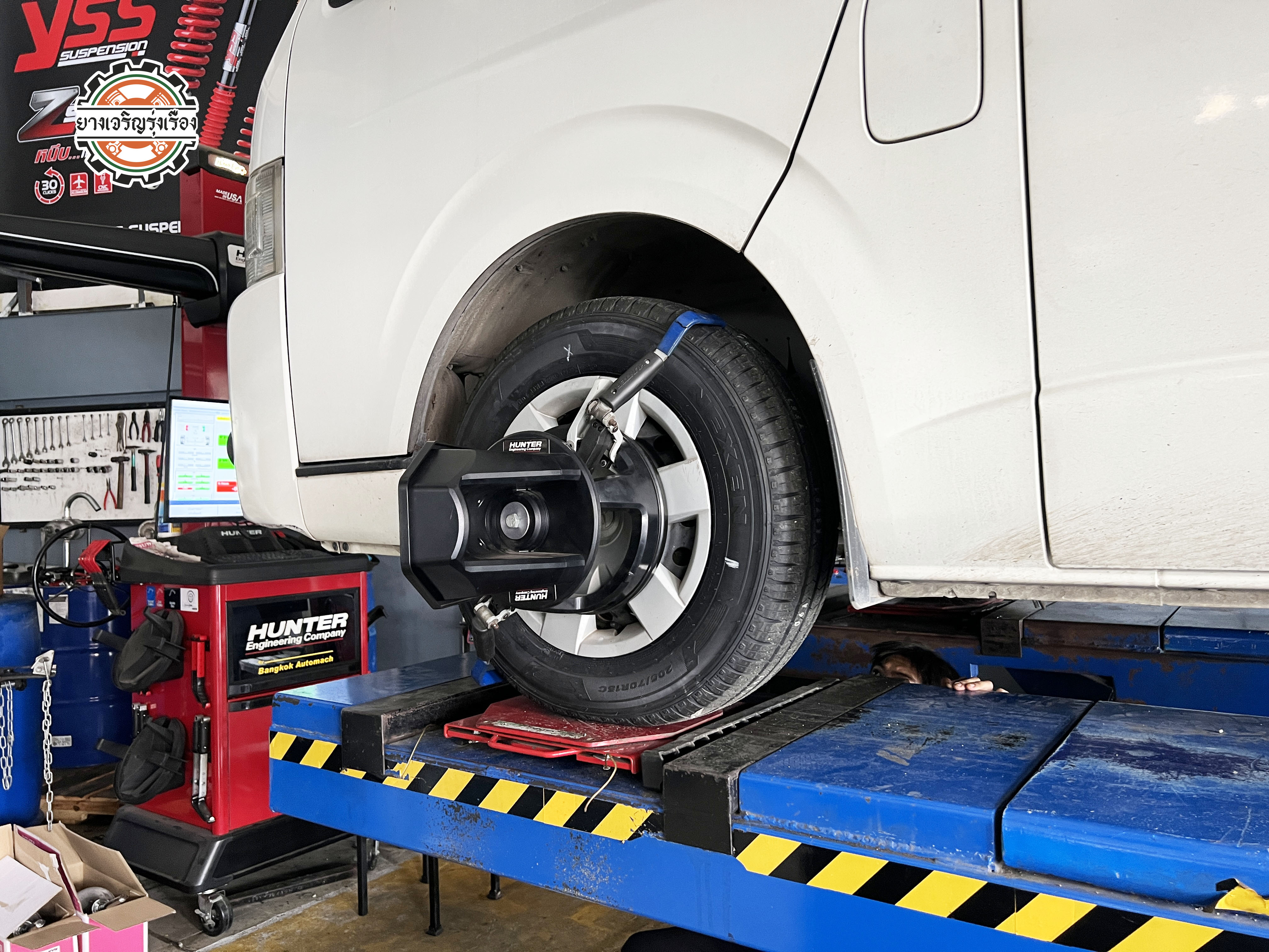 TOYOTA COMMUTER เข้ารับบริการเปลี่ยนยางรถยนต์เน้นการใช้งานประจำวัน พร้อมประกันคุณภาพเน้น ๆ ☄️NEXEN TIRE ROADIAN CT8 ขนาด 205/70R15 𝙊𝙪𝙧 𝙎𝙚𝙧𝙫𝙞𝙘𝙚 บริการทางร้าน เรารับทำอะไรบ้าง 🔧 ติดตั้งยางแบบไร้รอย 100% 🔧 บริการสลับยาง ตามอายุ 🔧 มียางรถยนต์ทุกยี่ห้อให้เลือกซื้อ 🔧 เช็คช่วงล่าง แก้ปัญหาให้ตรงจุด 🔧 บริการล้างลิ้นปีกผีเสื้อ 🔧 บริการเช็คระยะรถยนต์ 🔧 เปลี่ยนถ่ายของเหลวทั้งระบบ 🔧 ตั้งศูนย์ด้วยเครื่อง HUNTER นำเข้าจาก USA สอบถามข้อมูลเพิ่มเติม หรือนัดหมายเข้ารับบริการ Tel : 08-6569-1915 Tel : 08-6544-5963 Line id : @88rw Tiktok : https://www.tiktok.com/@88rwycrr Youtube : https://youtube.com/@88rw Facebook : https://www.facebook.com/88rwtire Location : https://goo.gl/maps/HrNUAZXPN94KvxZ98?coh=178573&entry=tt #รถยนต์มีปัญหาไม่รู้ต้องแก้ตรงไหน ทางเรายินดี ตรวจหาปัญหาและหาวิธีแก้ บอกลูกค้าก่อนลงมือทำเสมอราคาเป็นธรรมไม่เอาเปรียบ สบายใจคุณลูกค้า ---------------------------------- ดูแลให้คำปรึกษาทุกปัญหาคาใจ ไม่ทิ้งลูกค้า มีบริการหลังการขาย 【ให้ผู้เชี่ยวชาญของเรา ดูแลรถคุณ】 ร้านยางเจริญรุ่งเรือง ยินดีต้อนรับครับ ---------------------------------- #โช๊คอัพรถยนต์ #monroe #yss #kayaba #profender #ร้านยางเจริญรุ่งเรือง #นนทบุรี #งามวงศ์วาน #amsfix #บริการช่วงล่างรถยนต์ #ซ่อมบำรุงช่วงล่าง #เซทอัพโช๊คอัพรถยนต์