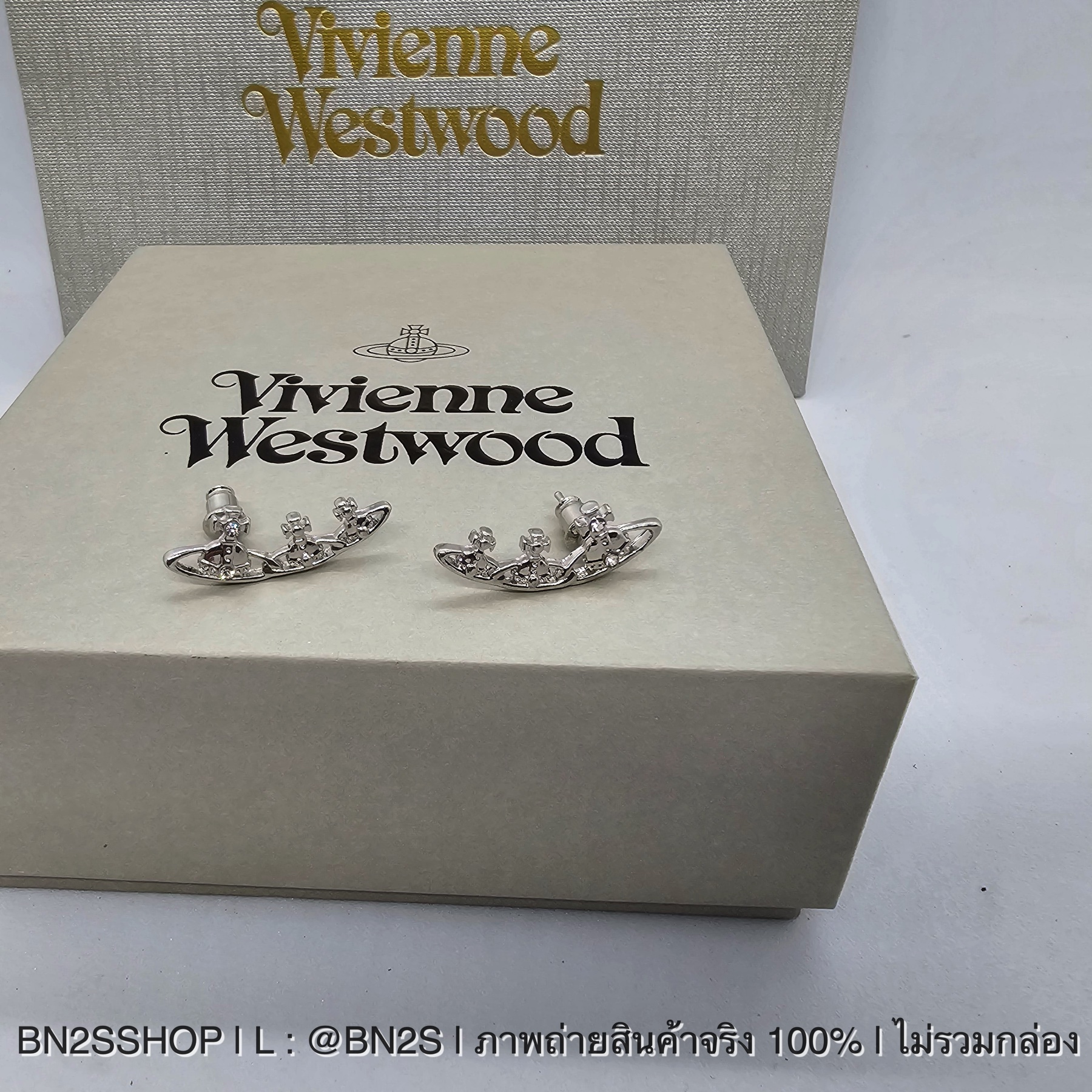 Vivienne Westwood Candy Earrings in PLATINUM-CRYSTAL-Crystalต่างหูวิเวียน จี้ดาวเสาร์ 3 ลูกเรียกัน อะไหล่เงิน