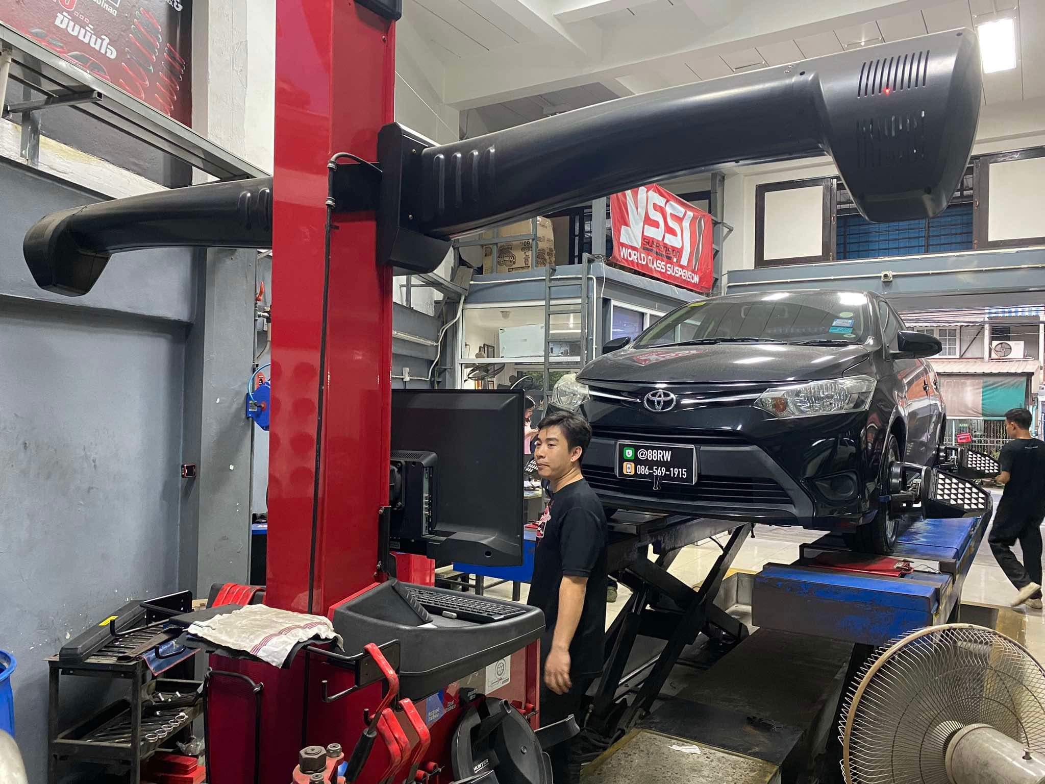 TOYOTA VIOS เปลี่ยนยางรถยนต์ใช้งานประจำวัน [+] YOKOHAMA ES32 195/55R15 Location : https://goo.gl/maps/HrNUAZXPN94KvxZ98? รถยนต์มีปัญหาไม่รู้ต้องแก้ตรงไหน ทางเรายินดี ตรวจหาปัญหาและหาวิธีแก้ บอกลูกค้าก่อนลงมือทำเสมอด้วยราคาเป็นธรรม เวลาบริการ วันจันทร์-วันอาทิตย์ 09:00 น. - 17.30 น. #toyotavios #yokohama #โช้คอัพ #ช่วงล่าง #โช๊ค #ยางรถยนต์