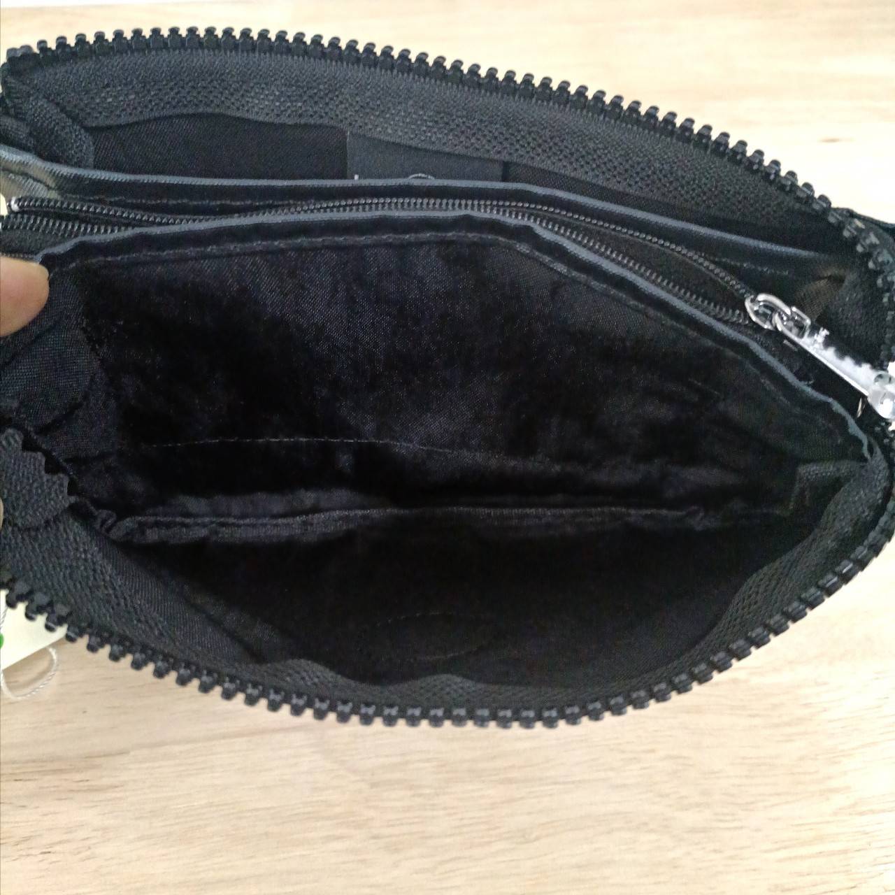 กระเป๋าคล้องมือ Kipling Creativity Large Pouch คิปลิ้ง