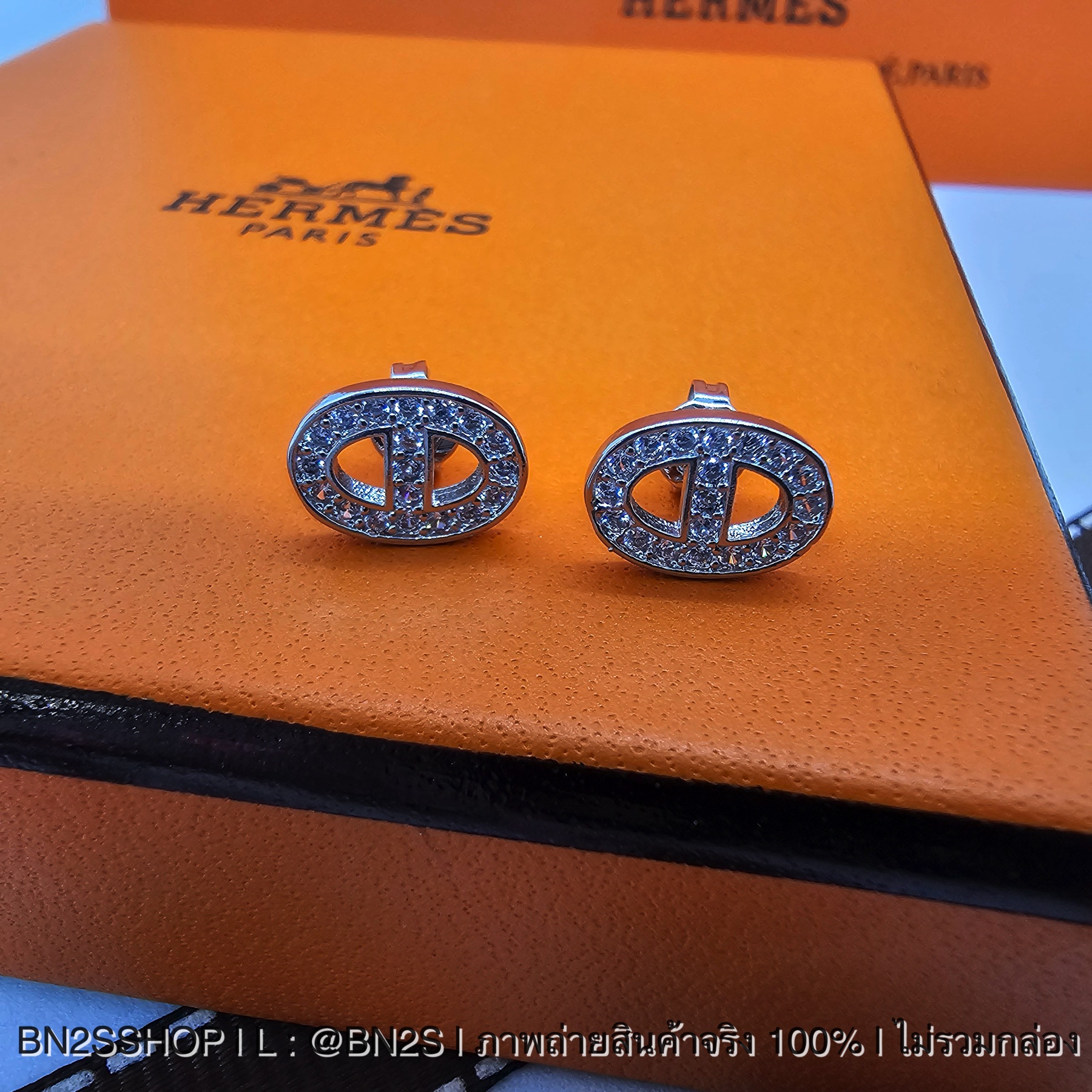 Hermes Stud Earrings ต่างหูสตั๊ดสีเงิน จี้เกือกม้า ฝังเพชร พร้อมส่งในไทย