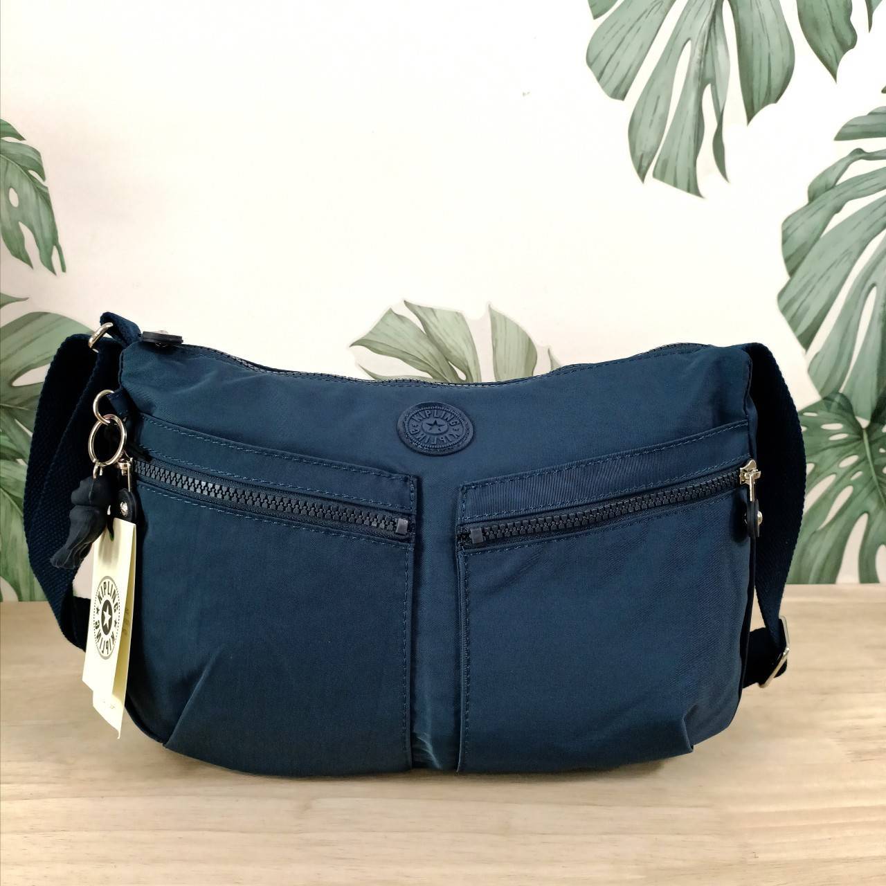 กระเป๋าคิปลิ้ง KIPLING กระเป๋าสะพายข้าง รุ่น Izellah