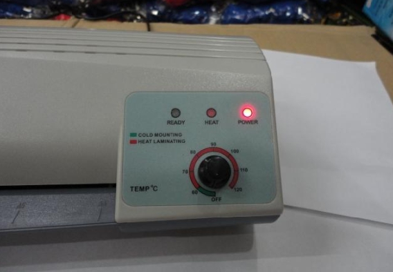 เครื่องเคลือบเอกสารขนาด A4 รุ่น MQ-230