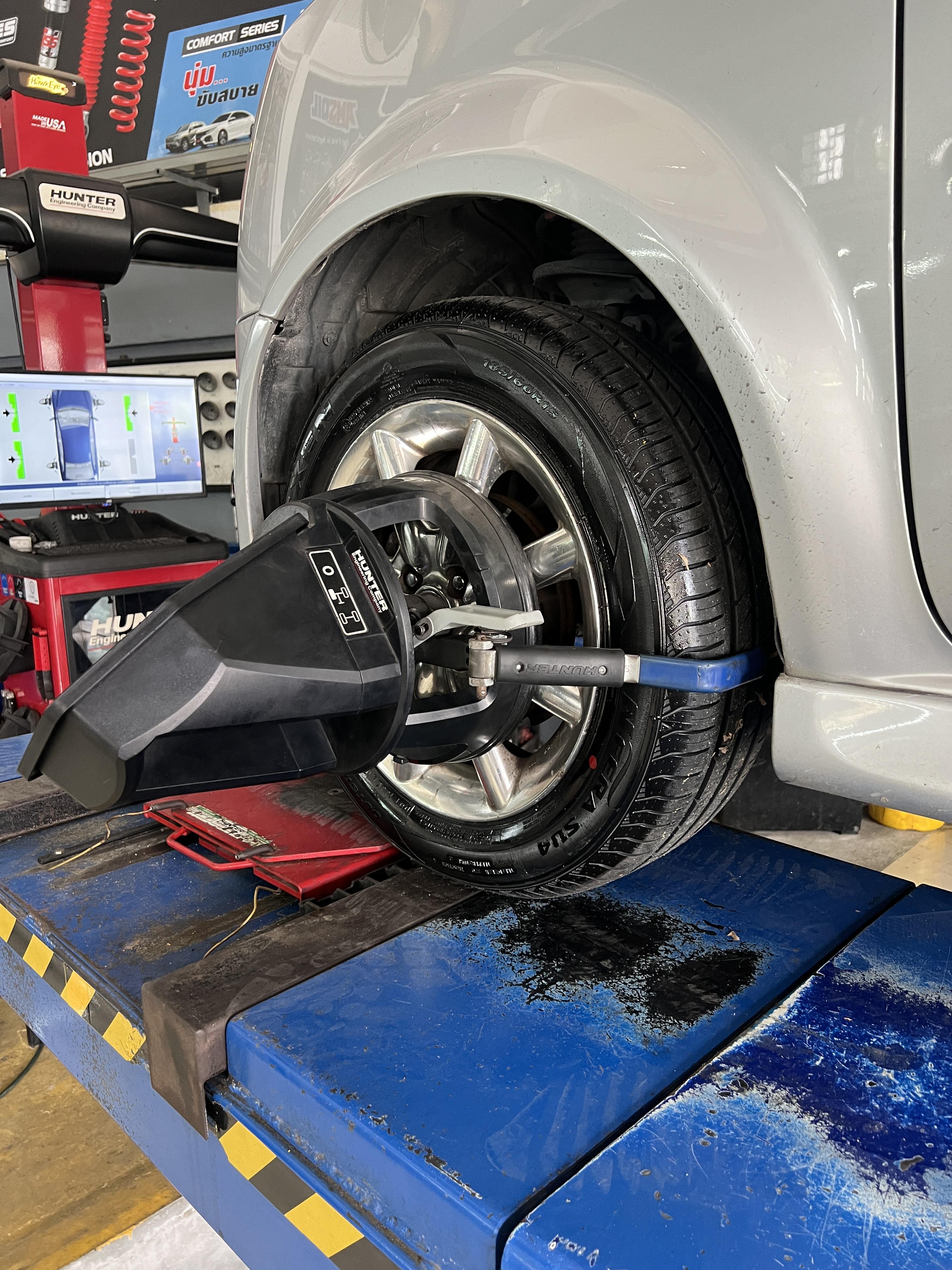 NISSAN CUBE เข้ารับบริการเปลี่ยนยางรถยนต์ [+] 𝗡𝗘𝗫𝗘𝗡 𝗡'𝗙𝗘𝗥𝗔 𝗦𝗨4 185/60R15 *เฉาพาะ NEXEN ประกันยาง 1 ปี หรือ 25,000 กม. บาด บวม เบียด แตก ระเบิด เปลี่ยนเส้นใหม่ ครับ *เพื่อความสะดวกในการรับบริการ นัดหมายเวลาก่อนเข้ารับบริการทุกครั้งครับ 𝙊𝙪𝙧 𝙎𝙚𝙧𝙫𝙞𝙘𝙚 บริการทางร้านเรารับทำอะไรบ้าง 🔧 มียางรถยนต์ทุกยี่ห้อให้เลือกซื้อ 🔧 โช้คอัพ สปริง 🔧 เช็คช่วงล่าง แก้ปัญหาให้ตรงจุด 🔧 ติดตั้งยางแบบไร้รอย 100% 🔧 บริการสลับยาง ตามอายุ 🔧 บริการล้างลิ้นปีกผีเสื้อ 🔧 บริการเช็คระยะรถยนต์ 🔧 เปลี่ยนถ่ายของเหลวทั้งระบบ 🔧 ตั้งศูนย์ด้วยเครื่อง HUNTER นำเข้าจาก USA สอบถามข้อมูลเพิ่มเติม หรือนัดหมายเข้ารับบริการ ☎️ : 08-6569-1915 ☎️ : 08-6544-5963 Line id : @88rw Tiktok : https://www.tiktok.com/@88rwycrr Youtube : https://youtube.com/@88rw Facebook : https://www.facebook.com/88rwtire Location : https://goo.gl/maps/HrNUAZXPN94KvxZ98?coh=178573&entry=tt #รถยนต์มีปัญหาไม่รู้ต้องแก้ตรงไหน ทางเรายินดี ตรวจหาปัญหาและหาวิธีแก้ บอกลูกค้าก่อนลงมือทำเสมอราคาเป็นธรรมไม่เอาเปรียบ สบายใจคุณลูกค้า ร้านยางเจริญรุ่งเรือง ยินดีต้อนรับครับ
