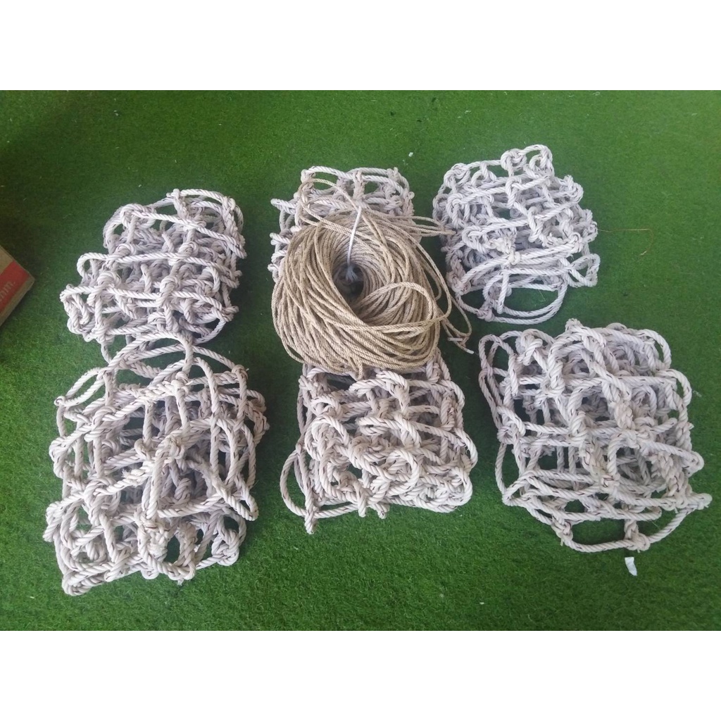 ตาข่ายปีนป่าย ตาข่ายปีนป่ายเชือกใยยักษ์ เชือก 14 มิล ช่องตา 20x20 CM. ตาข่ายฐานลูกเสือ เหมาะกับอายุ 2-10 ปี
