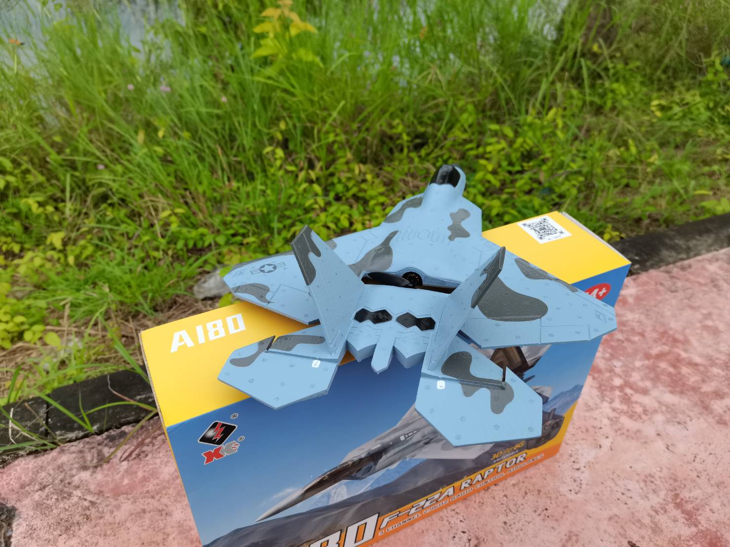 เครื่องบินบังคับ XK A180 F-22 RAPTER 3CH 2.4 GHZ สินค้าชุดพร้อมเล่น บินง่ายมากๆ