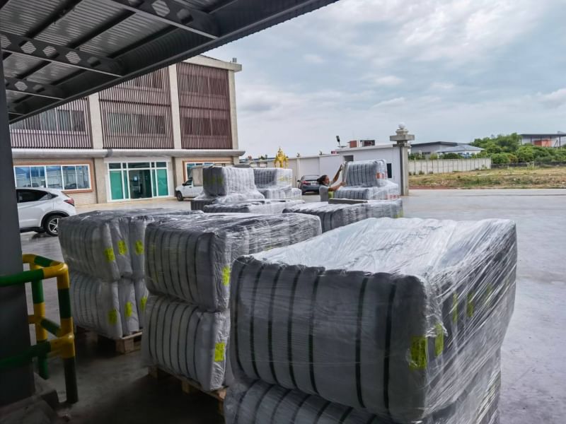 เมทชีท MeshSheet ผ้าใบก่อสร้าง ขนาด 1.8x5.1 m. มีความหนาให้เลือกหลายขนาด นำเข้าจากประเทศญีปุ่น ตาข่ายกันฝุ่น ตาข่ายก่อสร้าง มีหลายสีให้เลือก และหลายรุ่นความหนา