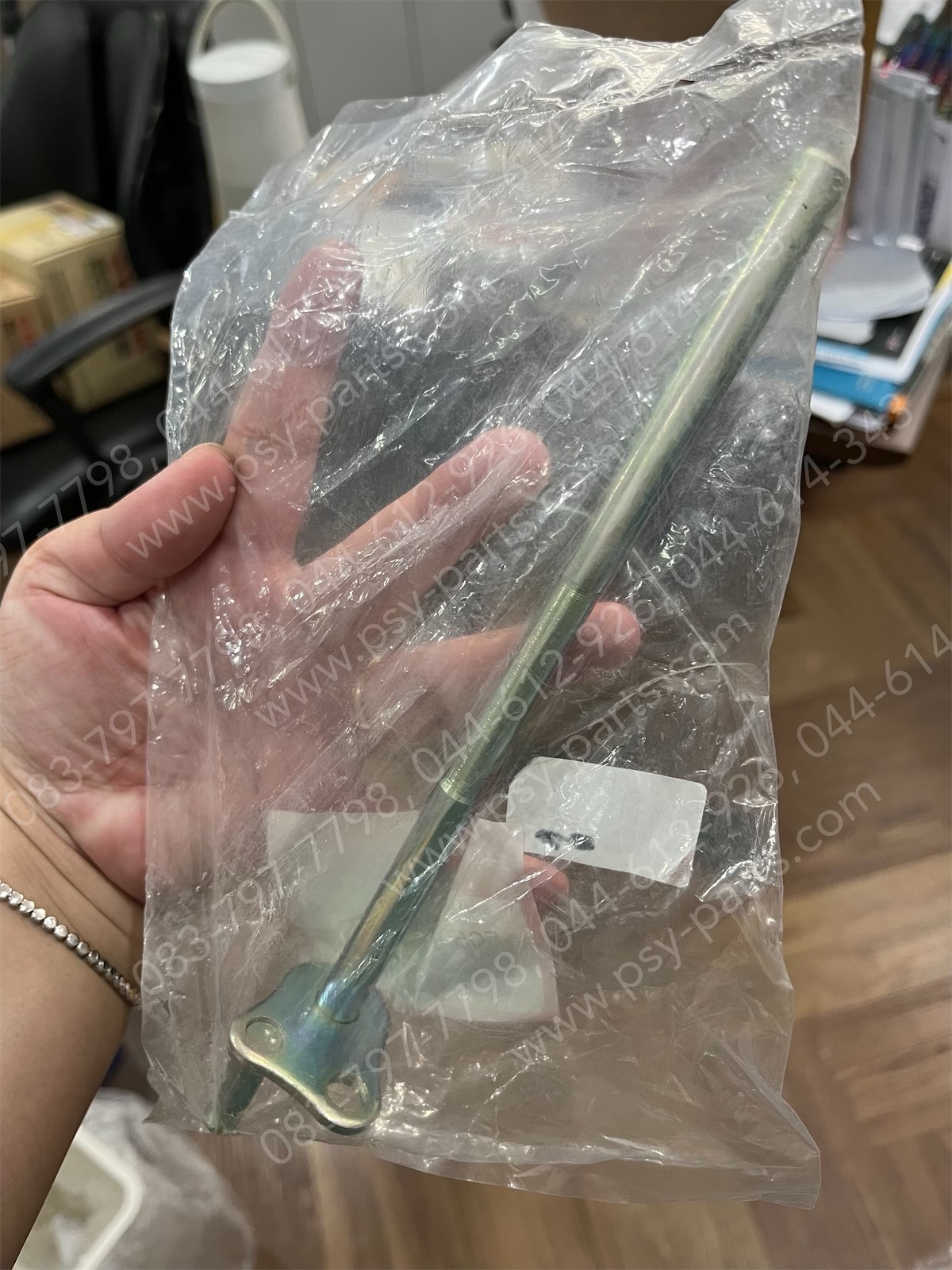 แกนขาตั้งคู่ CLICK 125, CLICK 150, PCX 125, PCX 150, PCX 150/17, PCX 150/18 แท้ๆ 50503-KWN-900