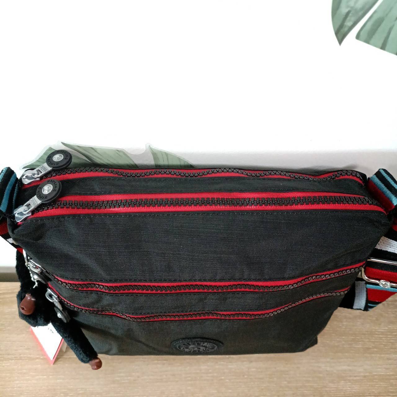 กระเป๋าสะพายข้าง Kipling Ella คิปลิ้ง