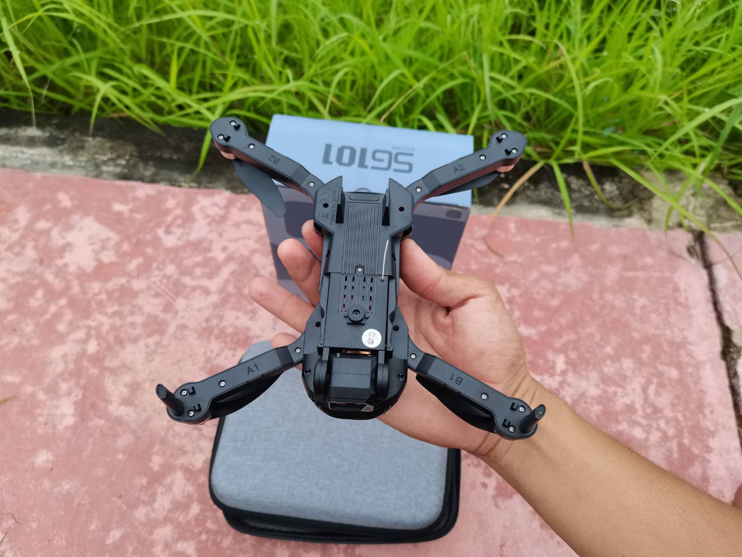 โดรนบังคับวิทยุ ZLL-RC SG101 PRO WIFI FPV กติดกล้อง 1080P ระบบล๊อคความสูง ขึ้น-ลงออโต้ แบตเตอร์รี่ความจุ 1800.mAh บินนาน 20.นาที