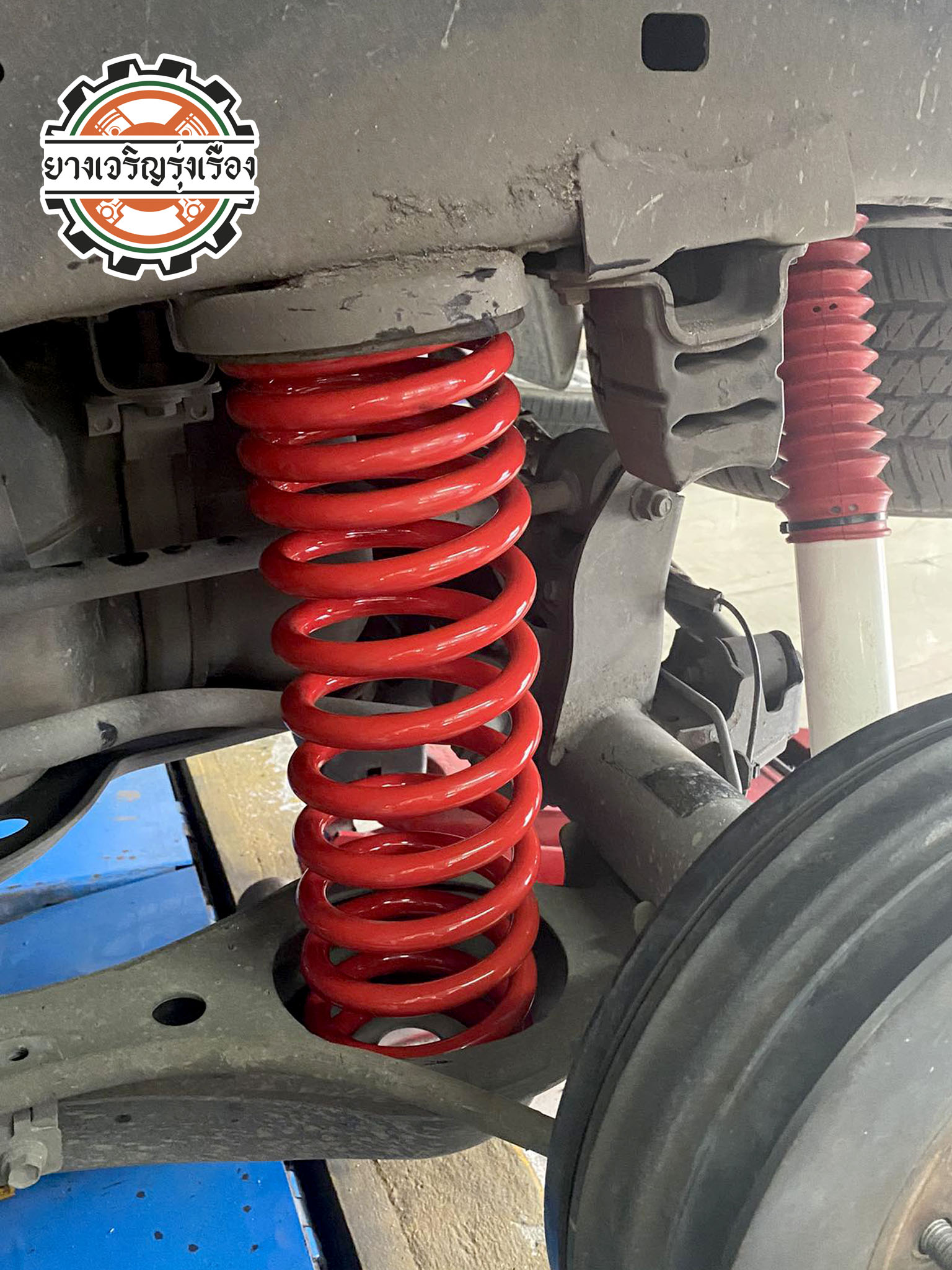 Toyota fortuner เติมของเพิ่ม Yss spring performance เพิ่มความกระชับขับสนุกขึ้น ใช้งานจับคู่กับโช๊คอัพ Yss dtg plus 7ระดับ นุ่มหนึบลงตัว [+] Yss DTG ทั้งชุด หน้าหลัง 🔩พร้อมบริการติดตั้ง + Set up ให้เหมาะกับยาง 🔩 ขับสนุกด้วยบริการ ตั้งศูนย์ละเอียดให้เหมาะกับการใช้งานและลักษณะของช่วงล่าง 𝙊𝙪𝙧 𝙎𝙚𝙧𝙫𝙞𝙘𝙚 บริการทางร้าน เรารับทำอะไรบ้าง 🔧 ติดตั้งยางแบบไร้รอย 100% 🔧 บริการสลับยาง ตามอายุ 🔧 มียางรถยนต์ทุกยี่ห้อให้เลือกซื้อ 🔧 เช็คช่วงล่าง แก้ปัญหาให้ตรงจุด 🔧 บริการล้างลิ้นปีกผีเสื้อ 🔧 บริการเช็คระยะรถยนต์ 🔧 เปลี่ยนถ่ายของเหลวทั้งระบบ 🔧 ตั้งศูนย์ด้วยเครื่อง HUNTER นำเข้าจาก USA สอบถามข้อมูลเพิ่มเติม หรือนัดหมายเข้ารับบริการ Tel : 08-6569-1915 Tel : 08-6544-5963 Line id : @88rw Tiktok : https://www.tiktok.com/@88rwycrr Youtube : https://youtube.com/@88rw Facebook : https://www.facebook.com/otaninon Location : https://goo.gl/maps/HrNUAZXPN94KvxZ98?coh=178573&entry=tt #รถยนต์มีปัญหาไม่รู้ต้องแก้ตรงไหน ทางเรายินดี ตรวจหาปัญหาและหาวิธีแก้ บอกลูกค้าก่อนลงมือทำเสมอราคาเป็นธรรมไม่เอาเปรียบ สบายใจคุณลูกค้า ---------------------------------- ดูแลให้คำปรึกษาทุกปัญหาคาใจ ไม่ทิ้งลูกค้า มีบริการหลังการขาย 【ให้ผู้เชี่ยวชาญของเรา ดูแลรถคุณ】 ร้านยางเจริญรุ่งเรือง ยินดีต้อนรับครับ ---------------------------------- #โช๊คอัพรถยนต์ #monroe #yss #kayaba #profender #ร้านยางเจริญรุ่งเรือง #นนทบุรี #งามวงศ์วาน #amsfix #บริการช่วงล่างรถยนต์ #ซ่อมบำรุงช่วงล่าง #เซทอัพโช๊คอัพรถยนต์