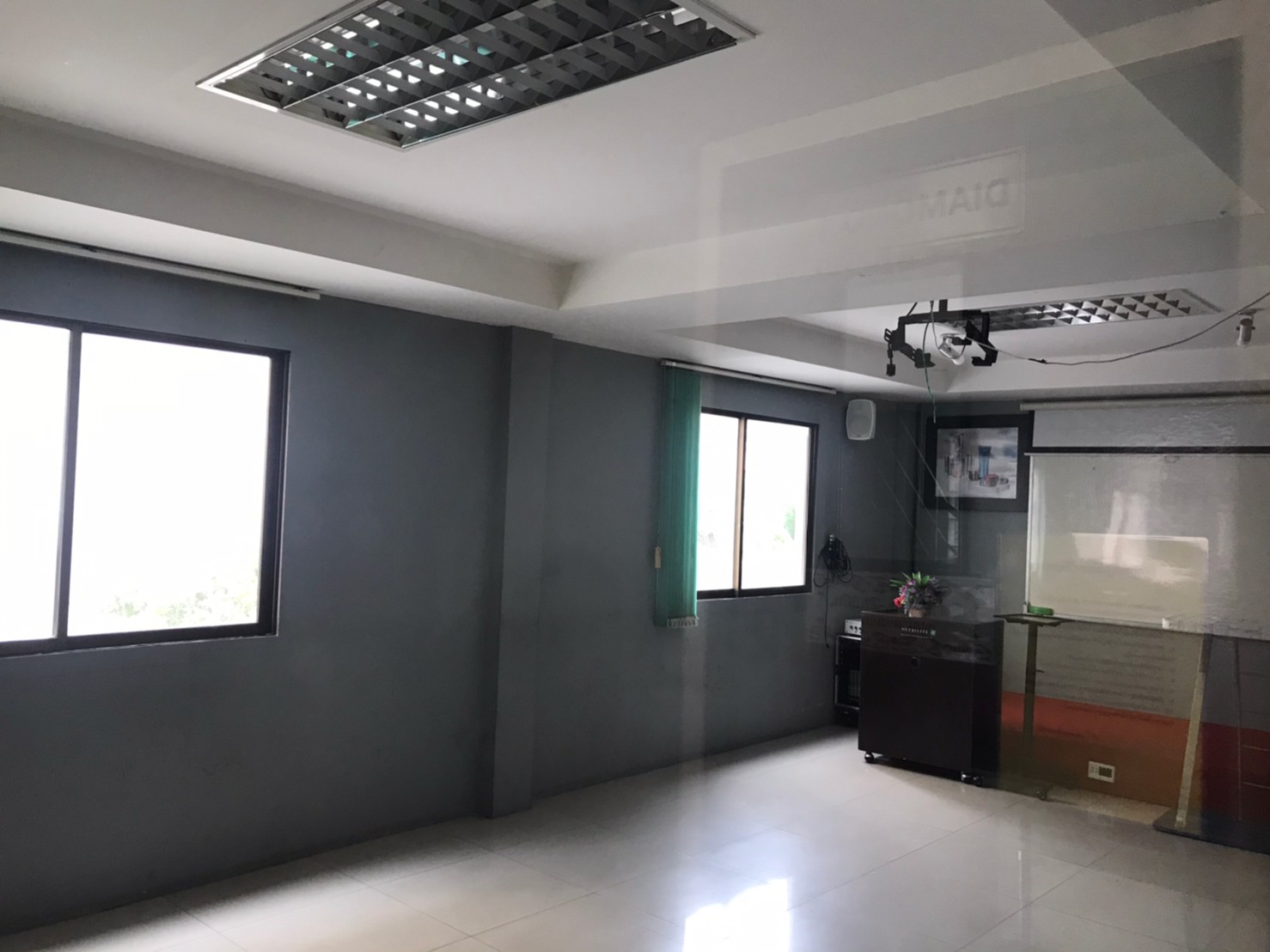 ด่วนๆ ลดราคาพิเศษ!!! ขายอาคารพาณิชย์ ตึกวังทอง 3 คูหา จ.ปทุมธานี