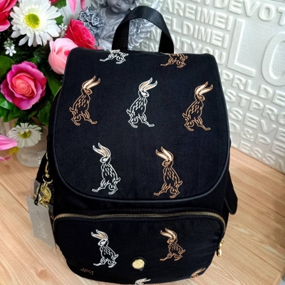 Kipling กระเป๋าเป้ สะพายหลัง Helen Lee City Backpack (size M )