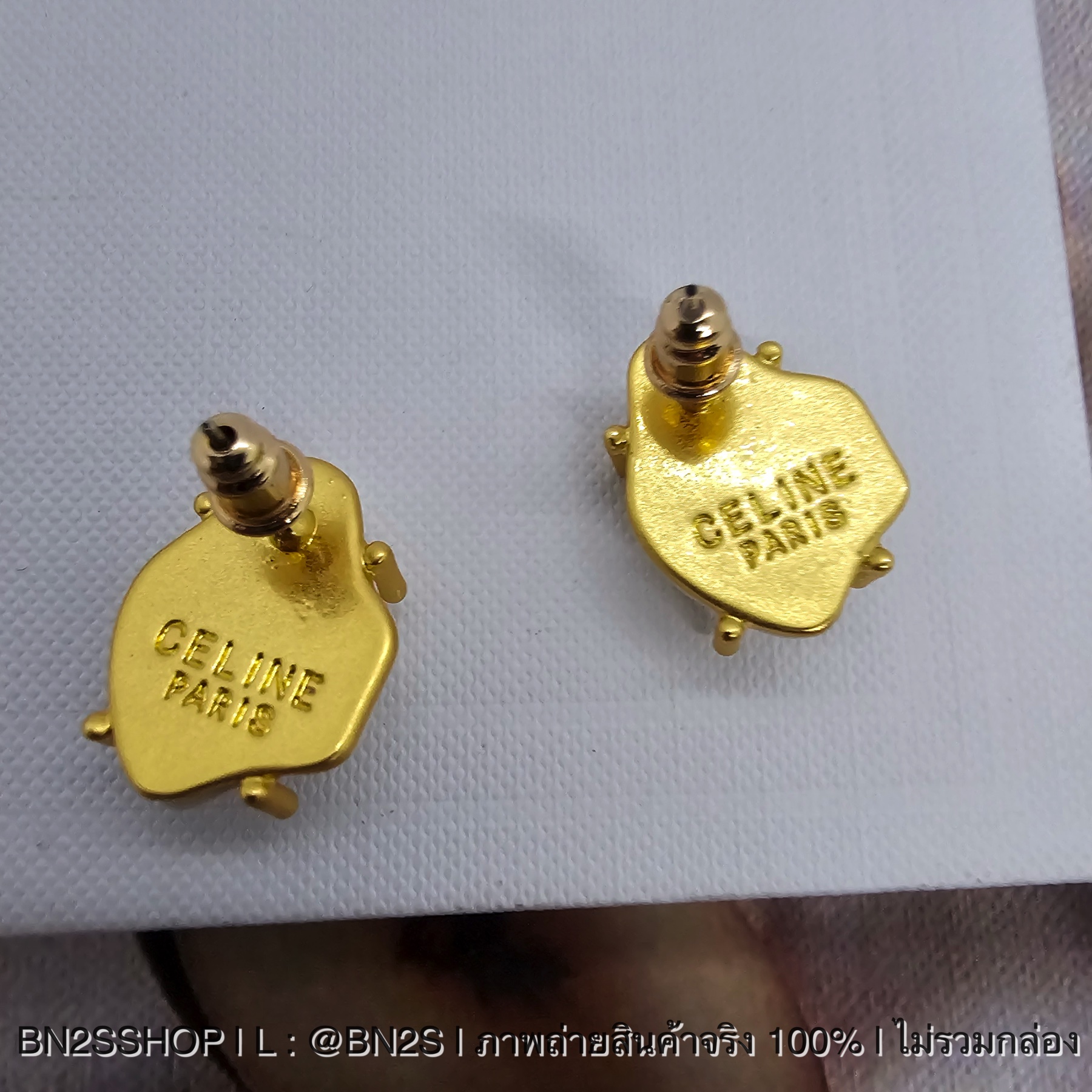ต่างหูซีลีน จี้หินไข่มุกสีขาว งานปั๊มแบรนด์ด้านหลัง