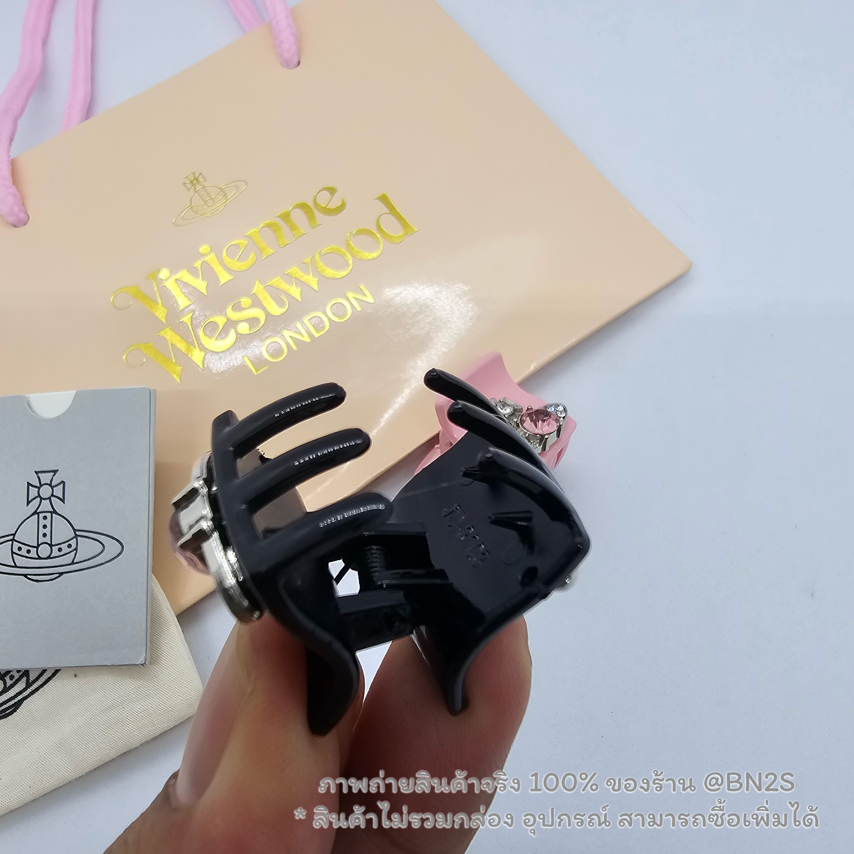 สีชมพู | [ 1 คุ่ ] กิ๊บหนีบผมมินิ วิเวียน Vivienne Westwood Saturn hair clip 1 คู่ มีสีดำ ชมพู ให้เลือก 4.3 6 Ratings