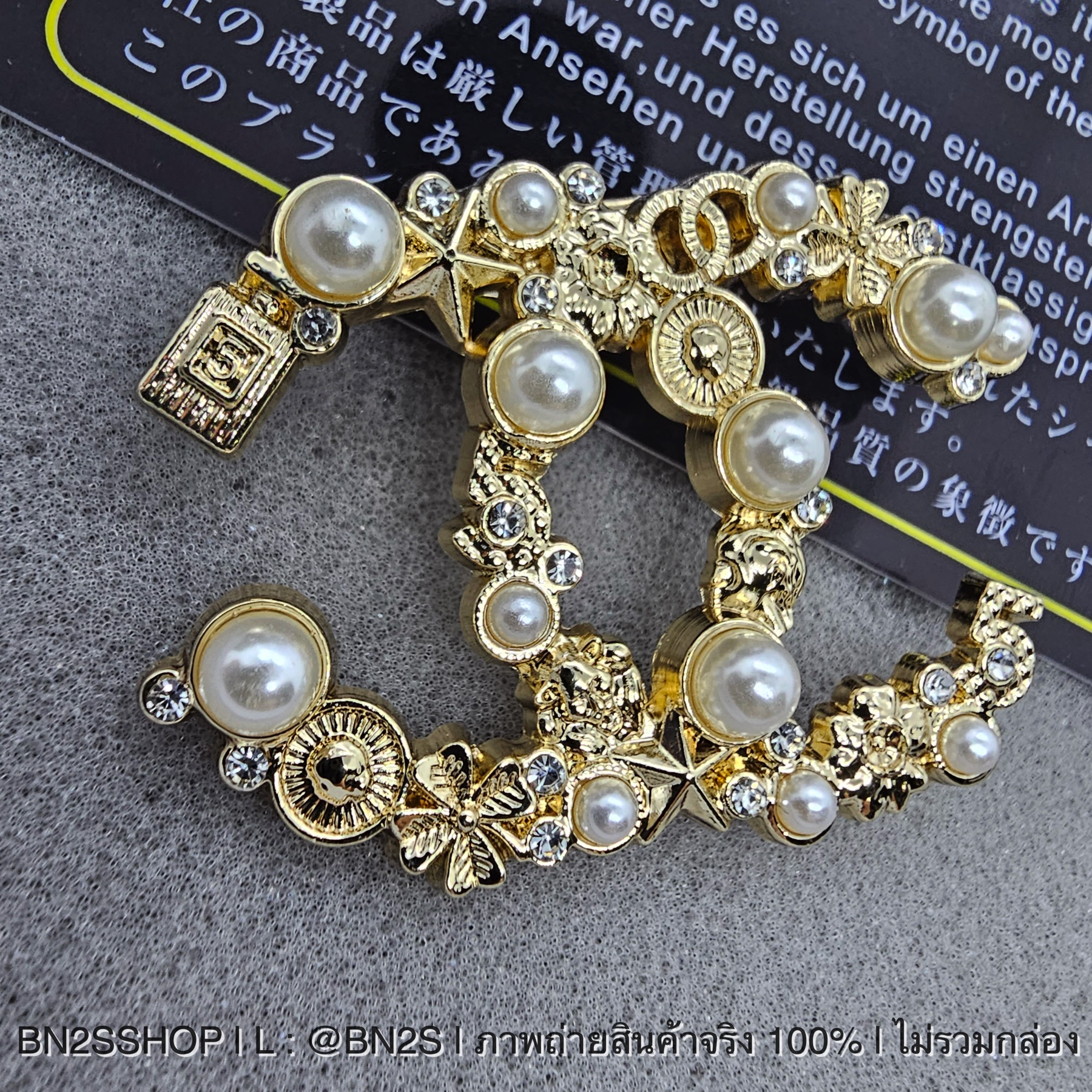 Chanel CC Logo Brooch เข็มกลัดติดสูท เข็มกลัดชาแนล รุ่นใหม่ ประดับไข่มุก