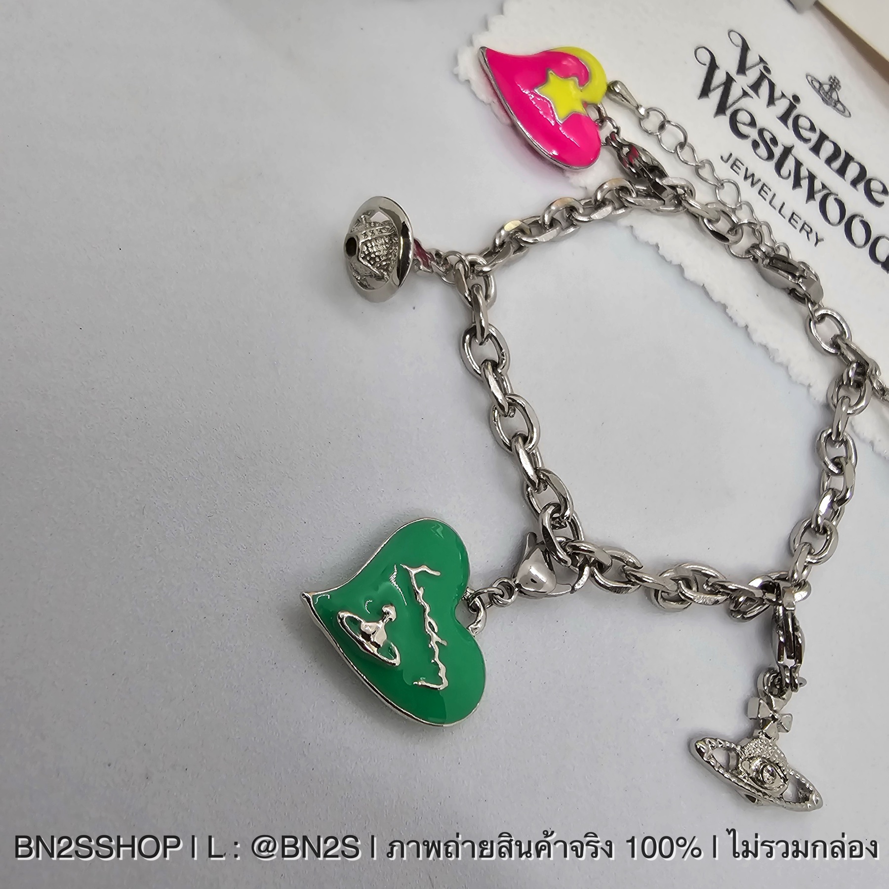 Vivienne Westwood Orb Charm สร้อยข้อมือ ห้อจี้ชาร์มหัวใจ ดาวเสาร์