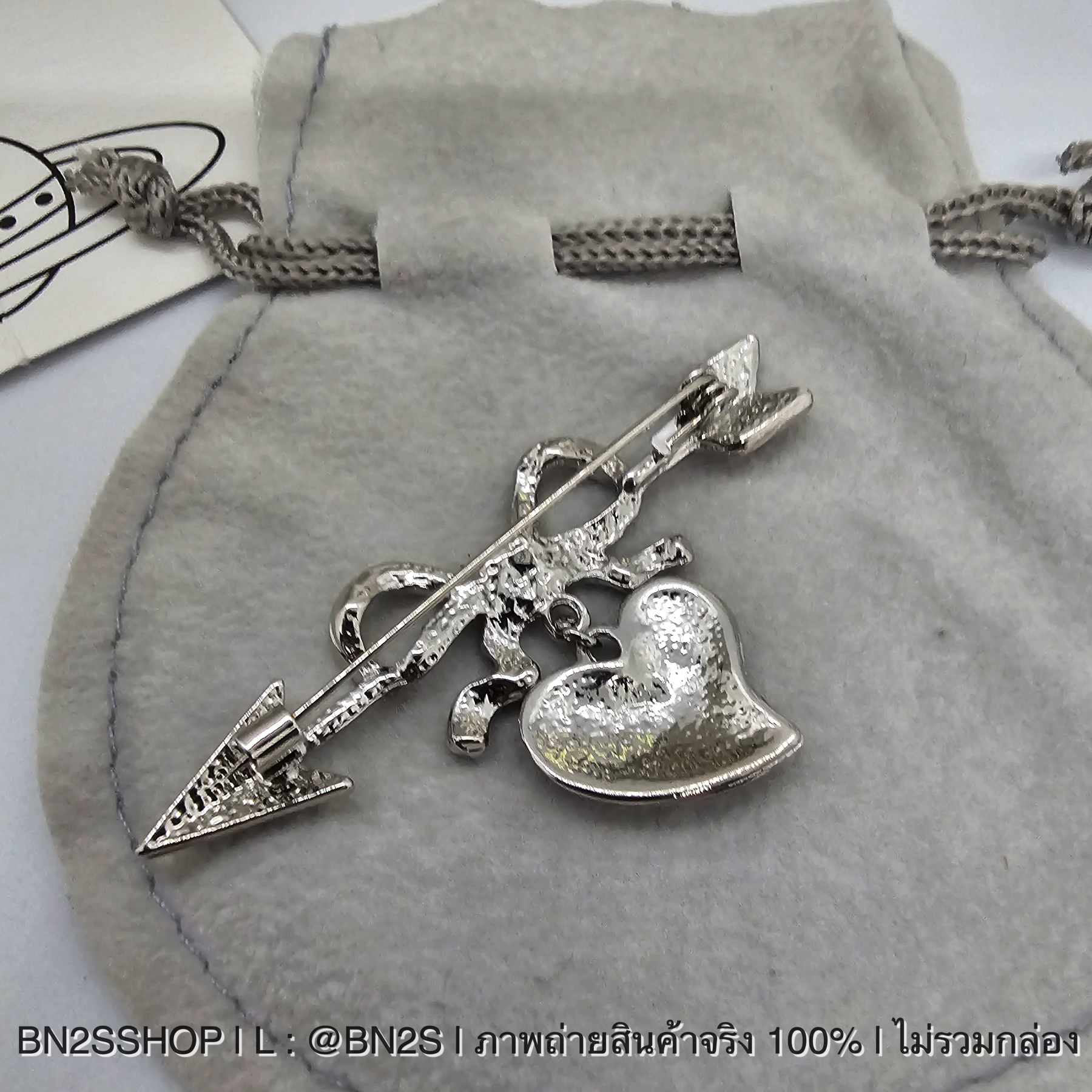 Vivienne Westwood Heart Saturn Brooch เข็มกลัดวิเวียน เวสวู๊ดสีเงิน ห้อยจี้หัวใจ