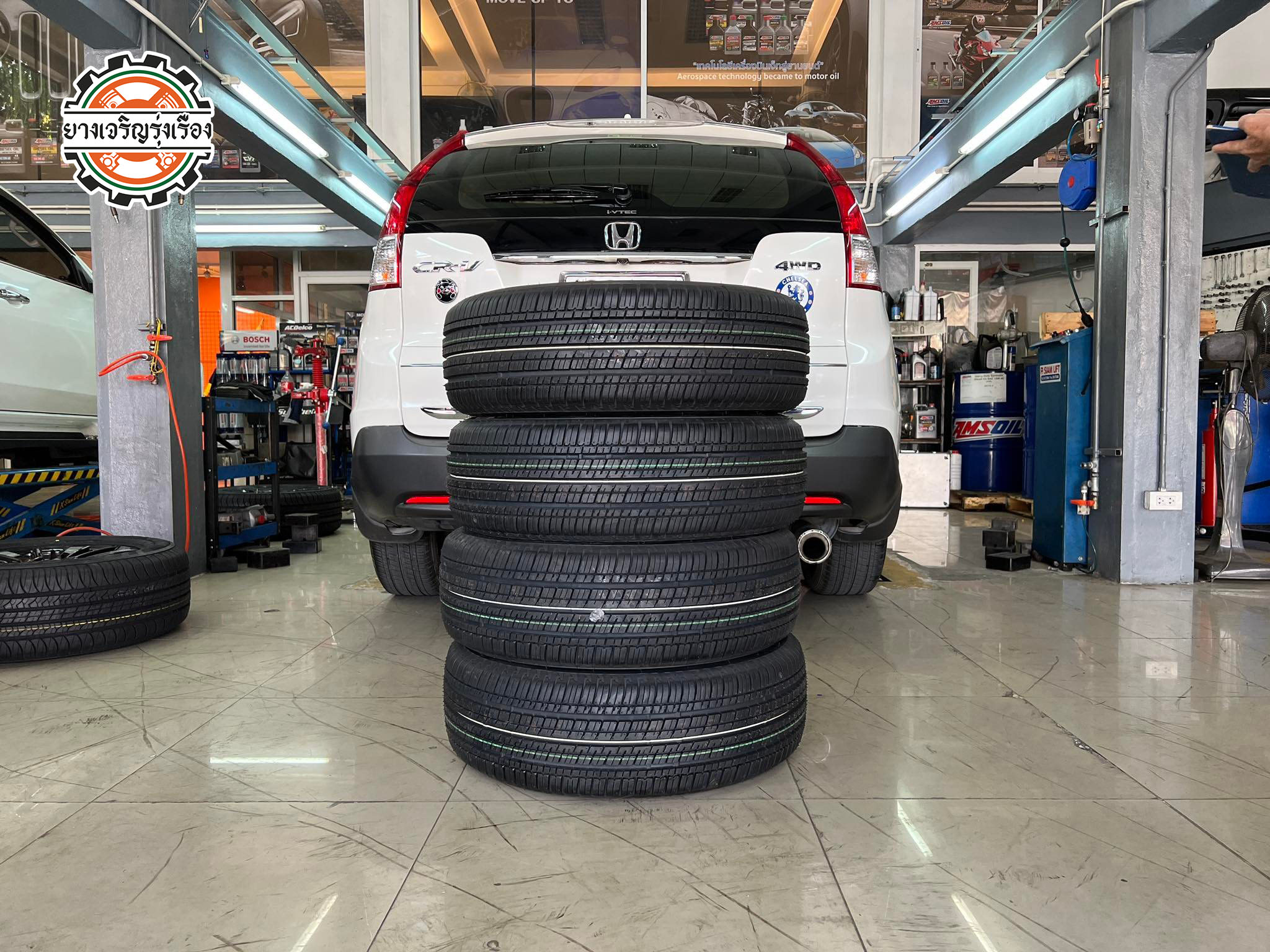 HONDA CRV เปลี่ยนยางรถยนต์ Bridgestone 225/65R17 พร้อมบริการติดตั้ง ตั้งศูนย์รถยนต์ hunter ที่้ร้านยางเจริญรุ่งเรือง นนทบุรี งามวงศ์วาน 08-6569-1915 บุ๊ก และทีมงาน ยินดีต้อนรับครับ