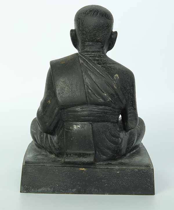 พระบูชาหลวงพ่อทวด วัดช้างให้ จังหวัดปัตตานี เนื้อทองเหลืองรมดำ พ.ศ.๒๕๔๔ หน้าตัก ๔ นิ้ว