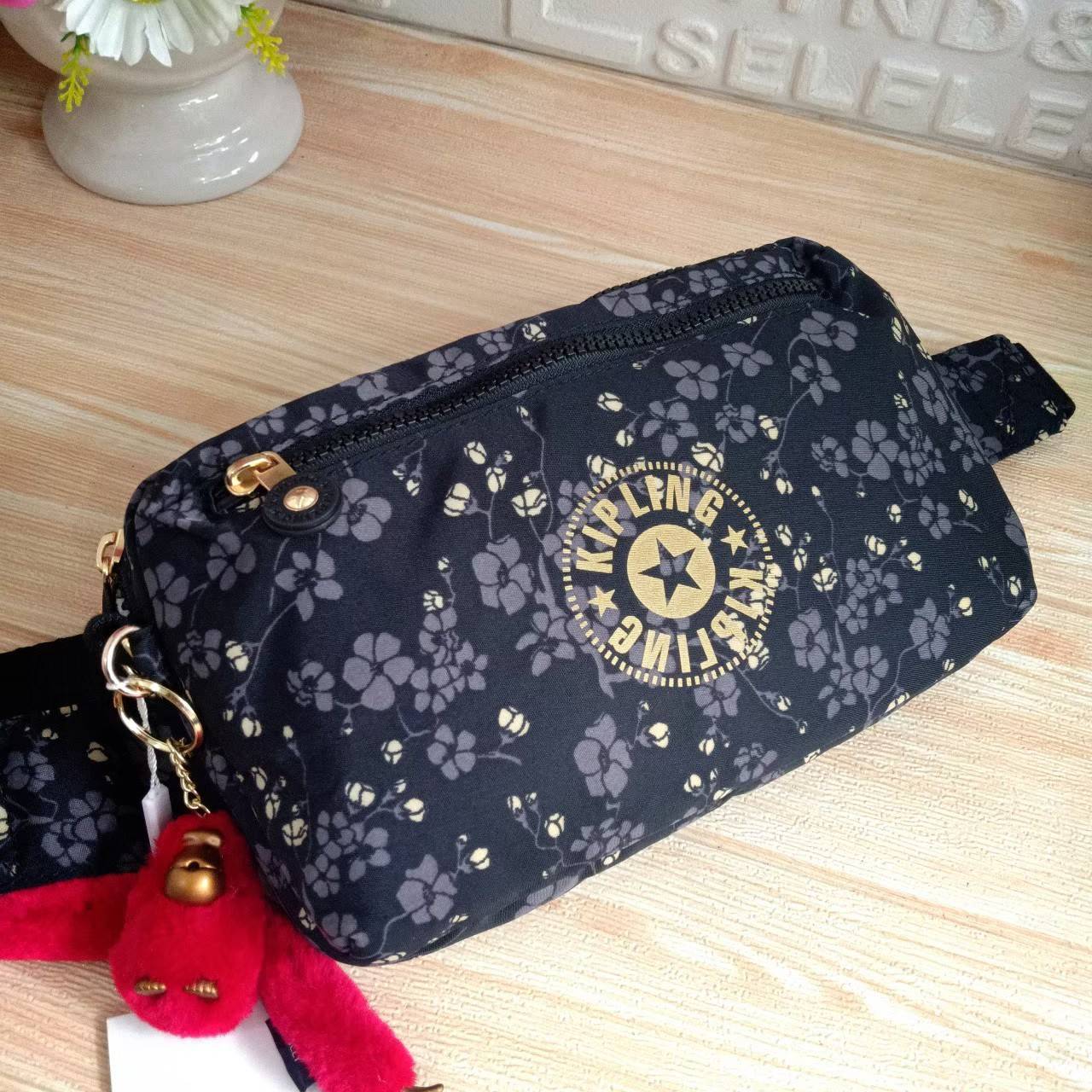 กระเป๋าสะพาย Kipling รุ่น Halima convertible