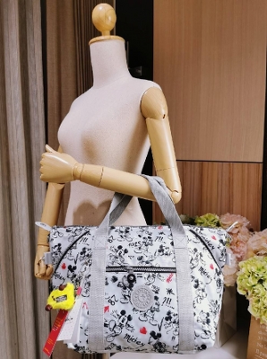 Kipling คิปลิ้ง กระเป๋า รุ่นDisney's 90 Years Handbag