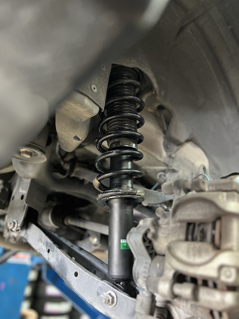 Subaru Forester SK | โช้คอัพ Tein EnduraPro Basic | คืนความหนึบแน่น มั่นใจทุกโค้ง - ยางเจริญรุ่งเรือง นนทบุรี Subaru Forester SK คันนี้...อัปเกรดความหนึบ คืนฟีลลิ่งสปอร์ตญี่ปุ่น! ✨ ใครใช้ Subaru Forester SK แล้วรู้สึกว่าช่วงล่างเริ่มยวบยาบ โยนตัวมาก หรือต้องการความหนึบแน่นที่ลงตัว... ถึงเวลาเปลี่ยนโช้คอัพใหม่ เพื่อการขับขี่ที่มั่นใจและสบายกว่าที่เคย! เราขอแนะนำชุดอัปเกรดโช้คอัพที่ครบจบในชุดเดียว! ติดตั้งโช้คอัพ Tein EnduraPro Basic พร้อมอะไหล่ส่วนควบใหม่ครบชุด สิ่งที่จะได้รับหลังจากติดตั้ง: ฟีลลิ่งหนึบแน่นสไตล์ญี่ปุ่น: โช้คอัพ Tein EnduraPro Basic ให้ความหนึบแน่นที่เหนือกว่าโช้คเดิม แต่ยังคงความนุ่มนวลไว้ เทคโนโลยี H.B.S.: ช่วยดูดซับแรงกระแทกในจังหวะยุบตัวสุด ลดอาการกระดอนเมื่อเจอหลุมหรือคอสะพาน คุณภาพมาตรฐาน OEM: ผลิตจากวัสดุคุณภาพสูง ทนทาน และติดตั้งแทนของเดิมได้ทันที ไม่ต้องดัดแปลง ความมั่นคงที่เพิ่มขึ้น: รถทรงตัวได้นิ่งขึ้น เข้าโค้งมั่นใจ ลดอาการโคลงเคลงของรถ SUV เหมาะสำหรับใคร? เจ้าของ Forester SK ที่ต้องการความหนึบและมั่นคงในการขับขี่ประจำวัน ผู้ที่ต้องการอัปเกรดความทนทานและความปลอดภัยของช่วงล่าง โดยไม่ต้องการโหลดเตี้ย 👉 สำหรับเจ้าของ Forester ที่อยากได้ฟีลลิ่งขับขี่ที่มั่นใจกว่าเดิม Tein EnduraPro Basic คือคำตอบ! 📌 สอบถามข้อมูลเพิ่มเติม หรือนัดหมายเข้ารับบริการ ☎️ : 08-6569-1915 ☎️ : 08-6544-5963 💬 Line id : @88rw 📍 Location : https://goo.gl/maps/HrNUAZXPN94KvxZ98 🌐 Facebook : https://www.facebook.com/88rwtire #Subaru #Forester #ForesterSK #Tein #EnduraPro #โช้คอัพ #ช่วงล่าง #ยางเจริญรุ่งเรือง #นนทบุรี #งามวงศ์วาน #ตั้งศูนย์ #อะไหล่ช่วงล่าง