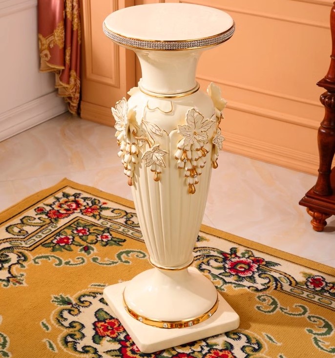 กระถางต้นไม้หลุยส์ 03